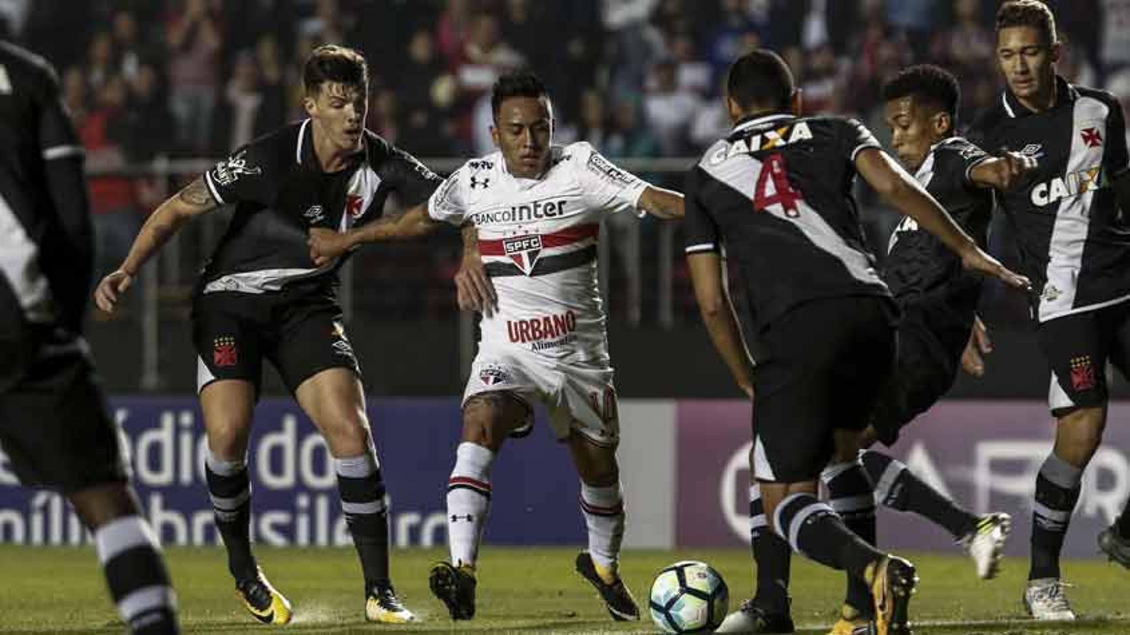 Pratto define Cueva: ‘O jogador mais desequilibrante que a gente tem’