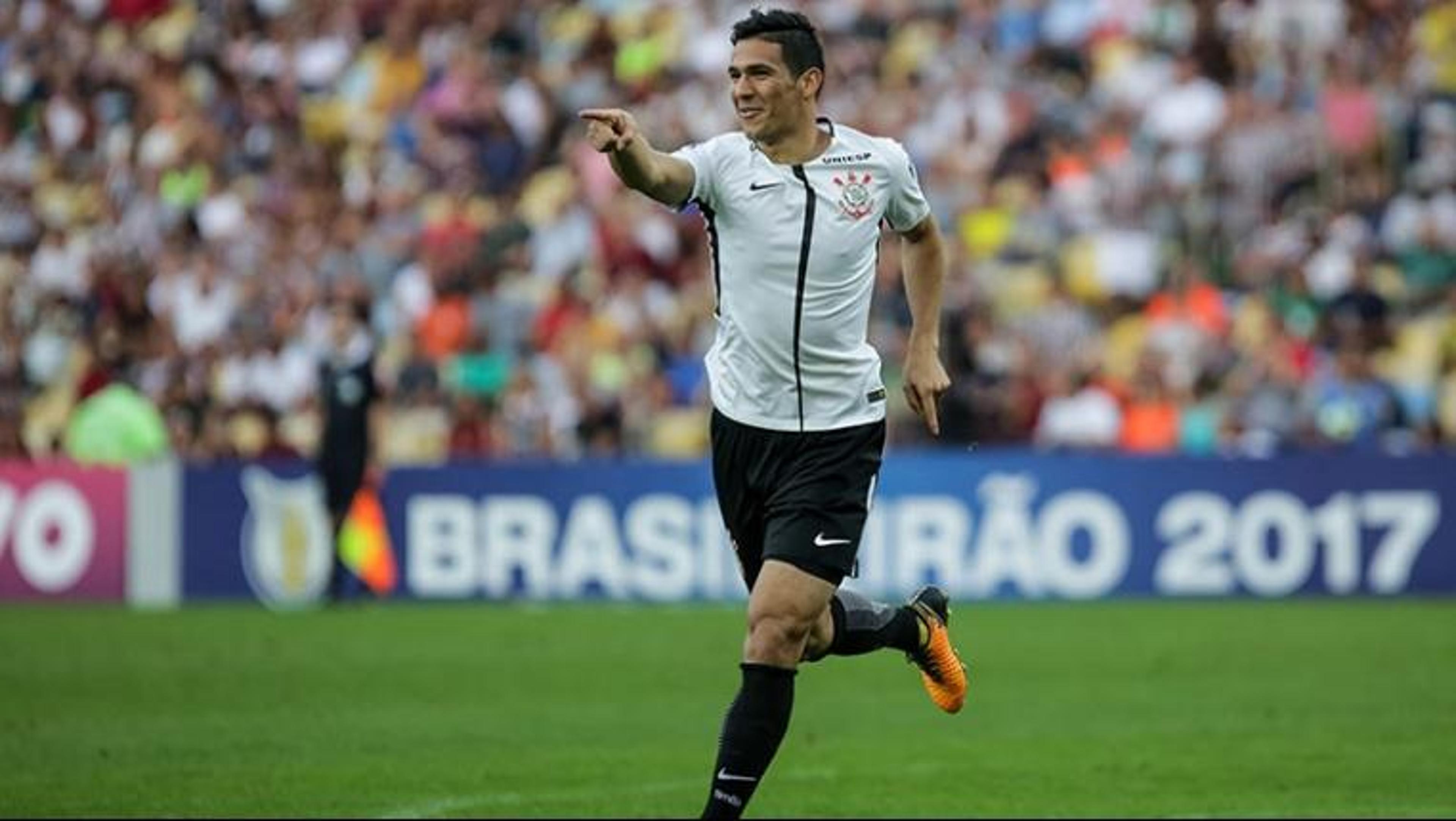 Não despenca! Balbuena marca, e Corinthians vence Flu no Maracanã