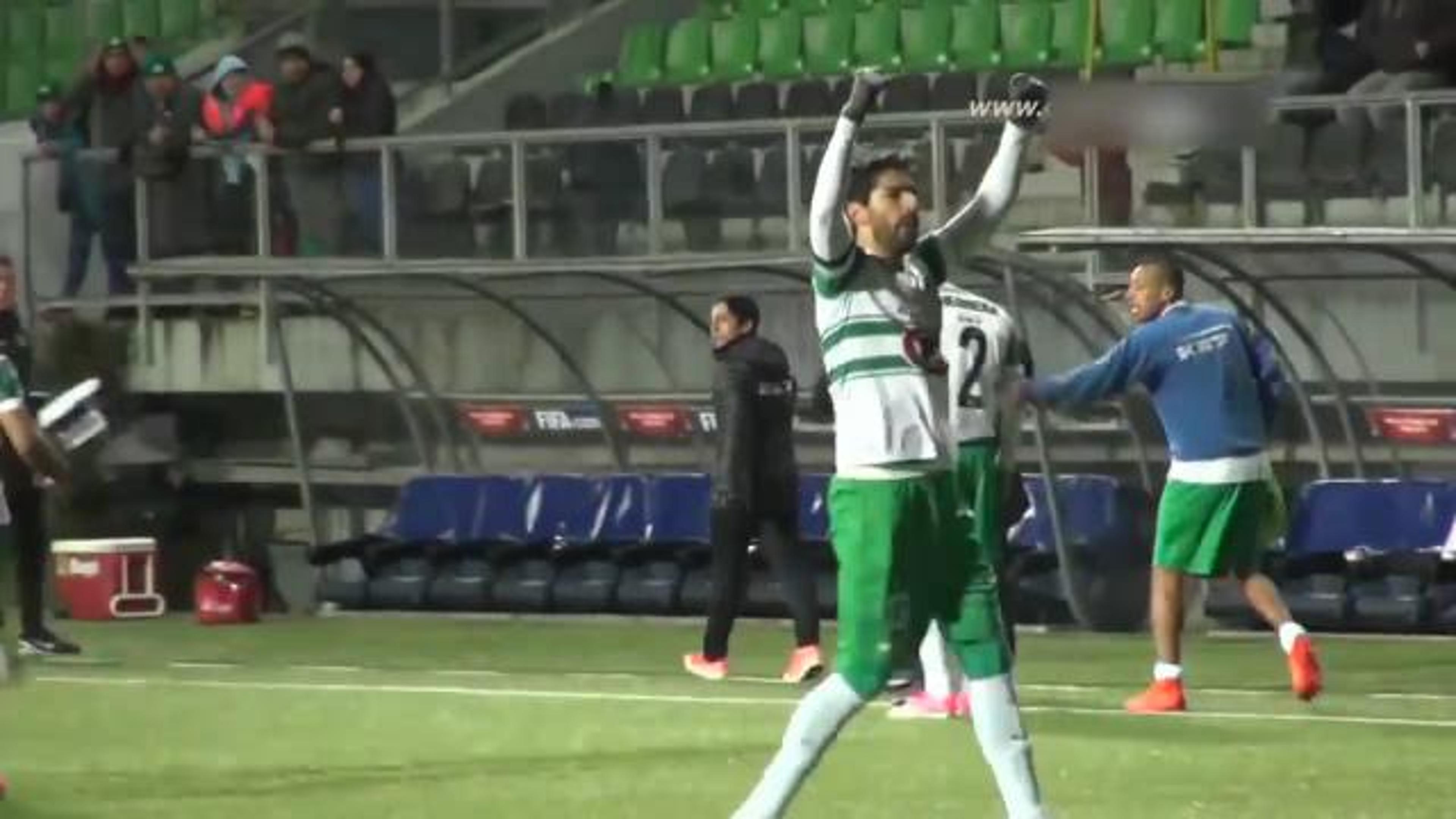 VÍDEO: Loco Abreu faz primeiro gol por time da segundona do Chile