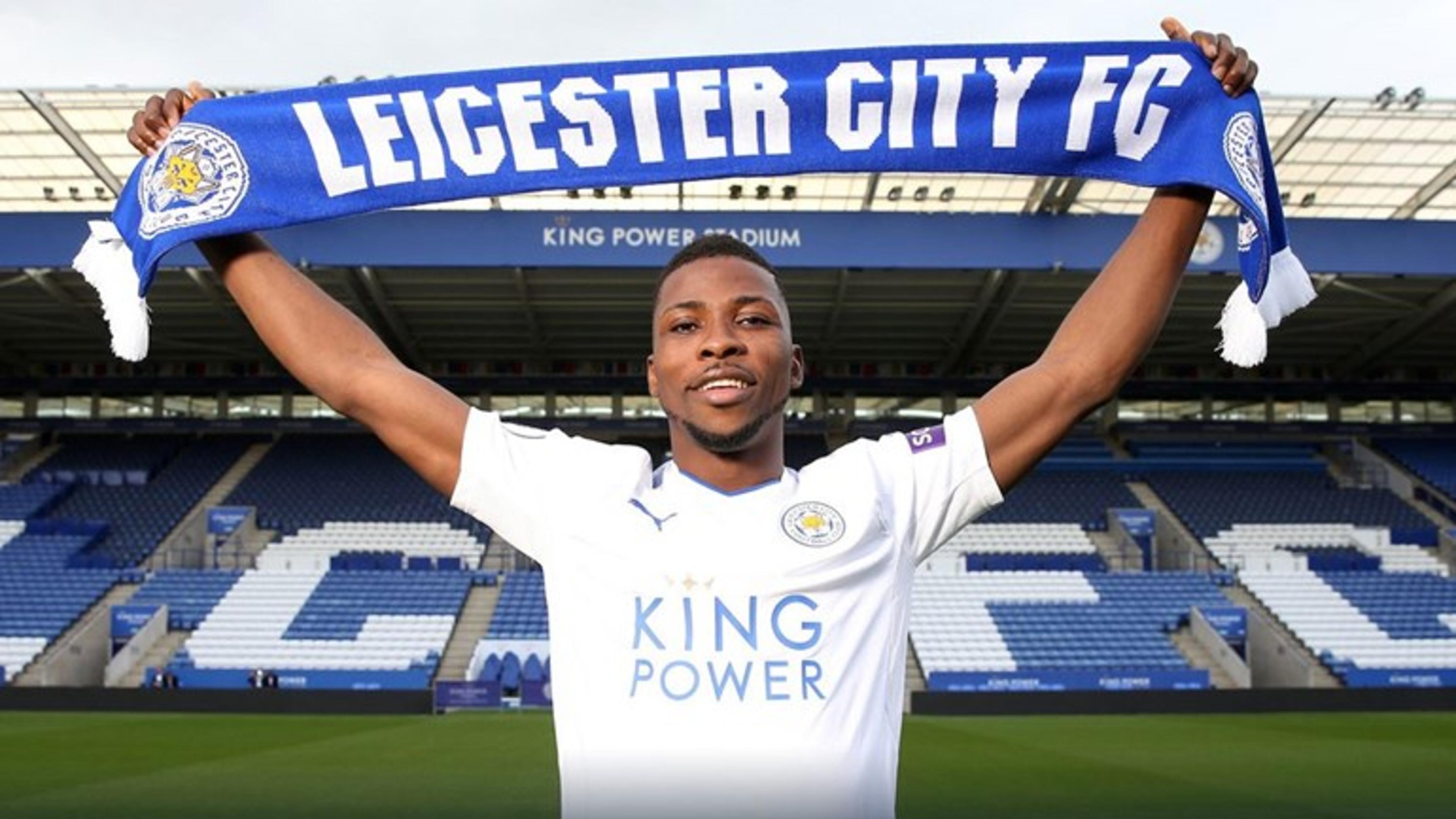 Leicester anuncia a contratação de atacante do Manchester City