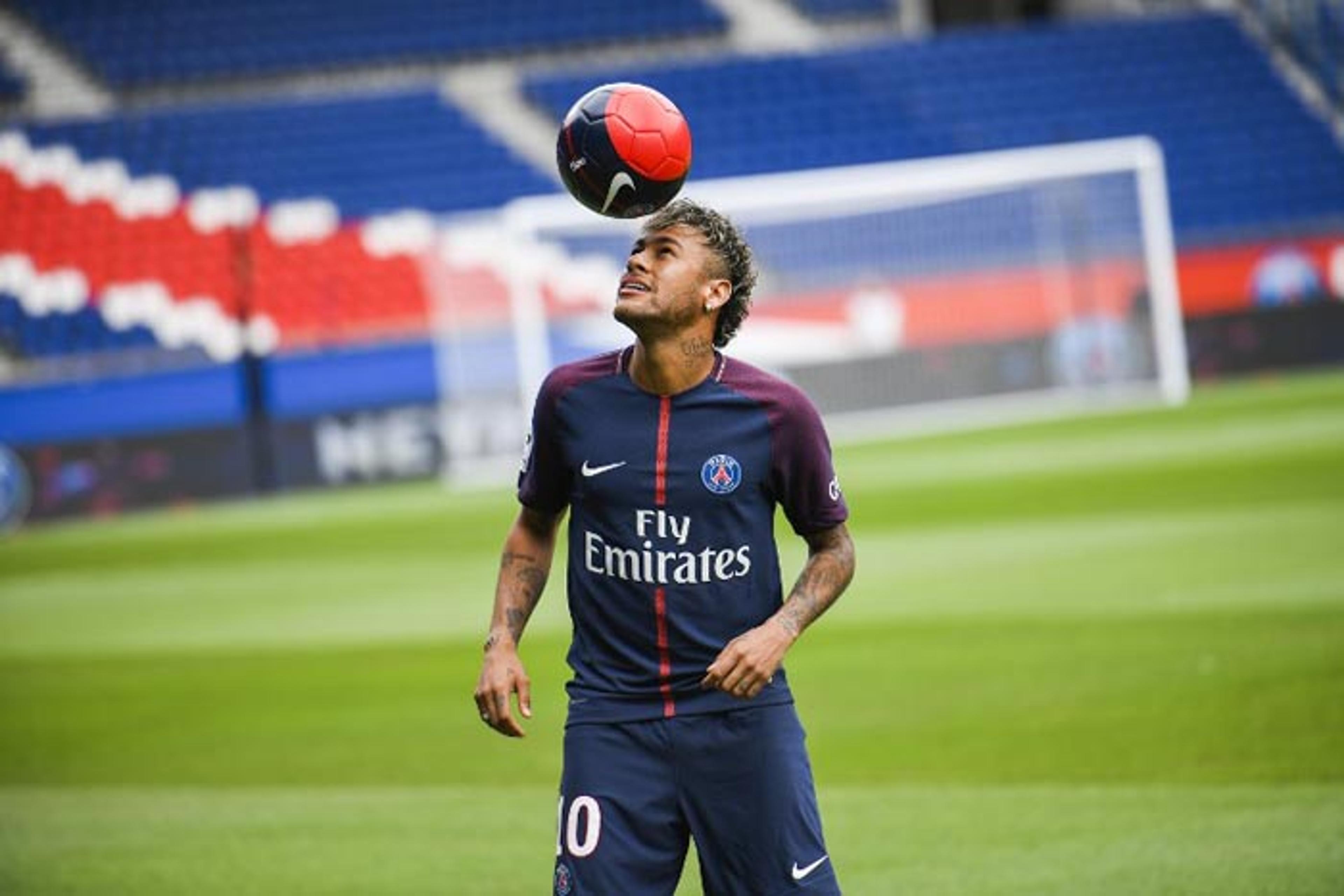 Documentação atrasa, e Neymar não estreia pelo PSG neste sábado