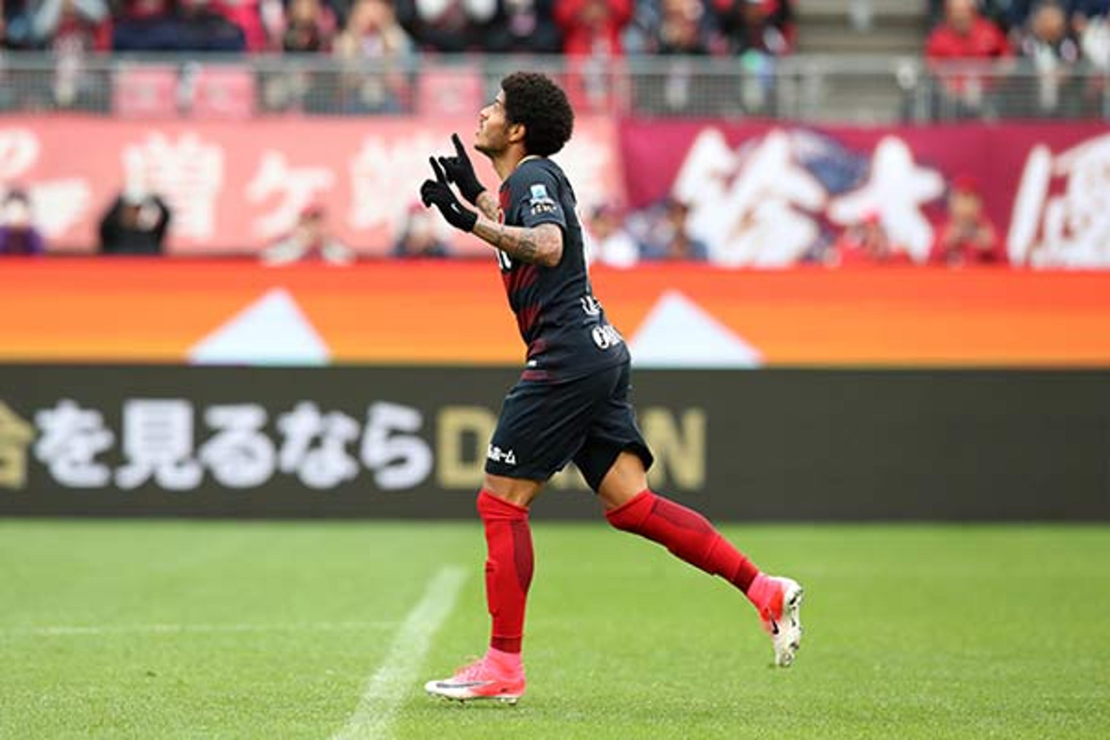 Com gols e assistências, Leandro vive seu melhor momento no Japão