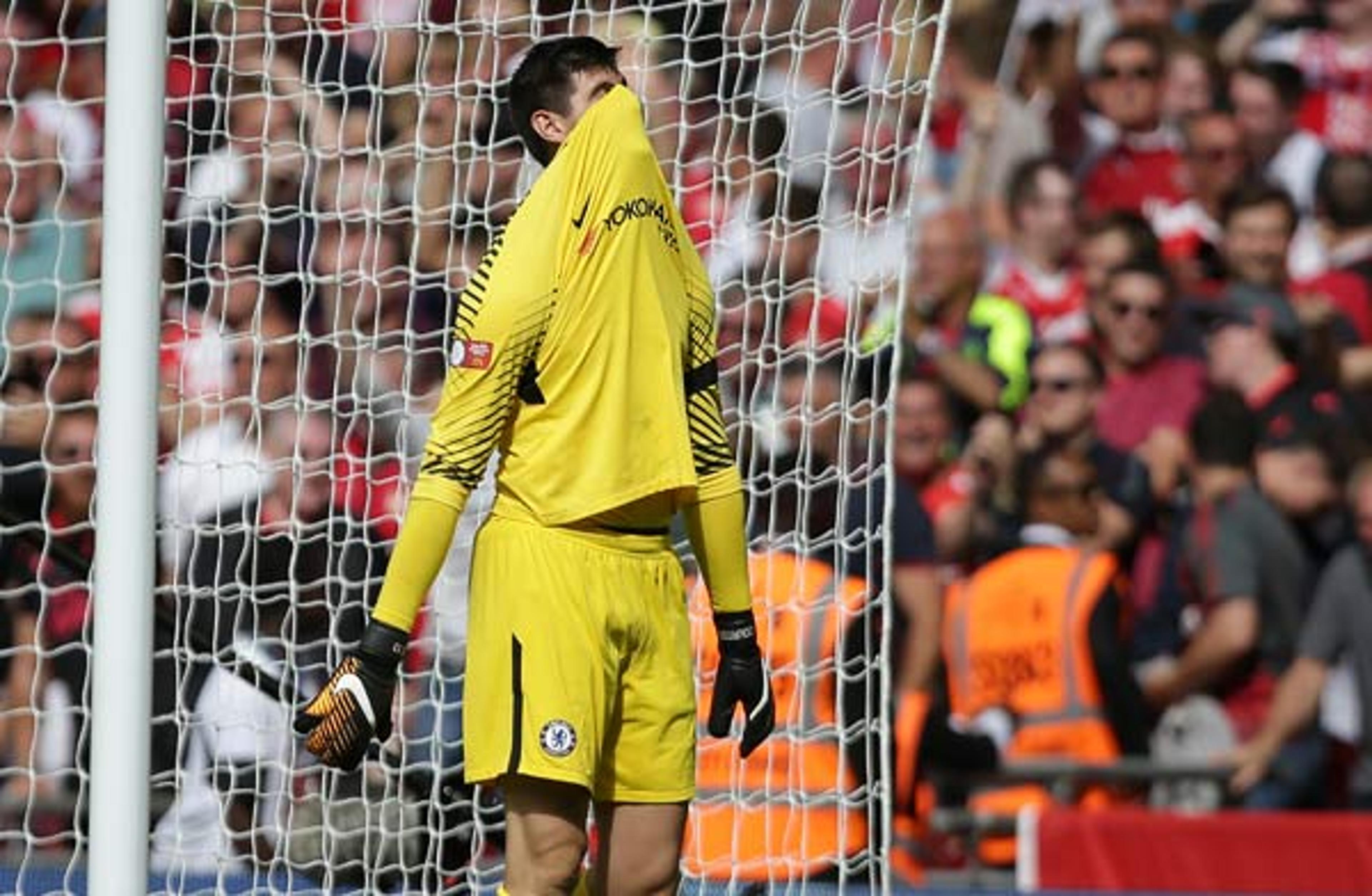 Conte defende Courtois: ‘É um dos melhores batedores do Chelsea’