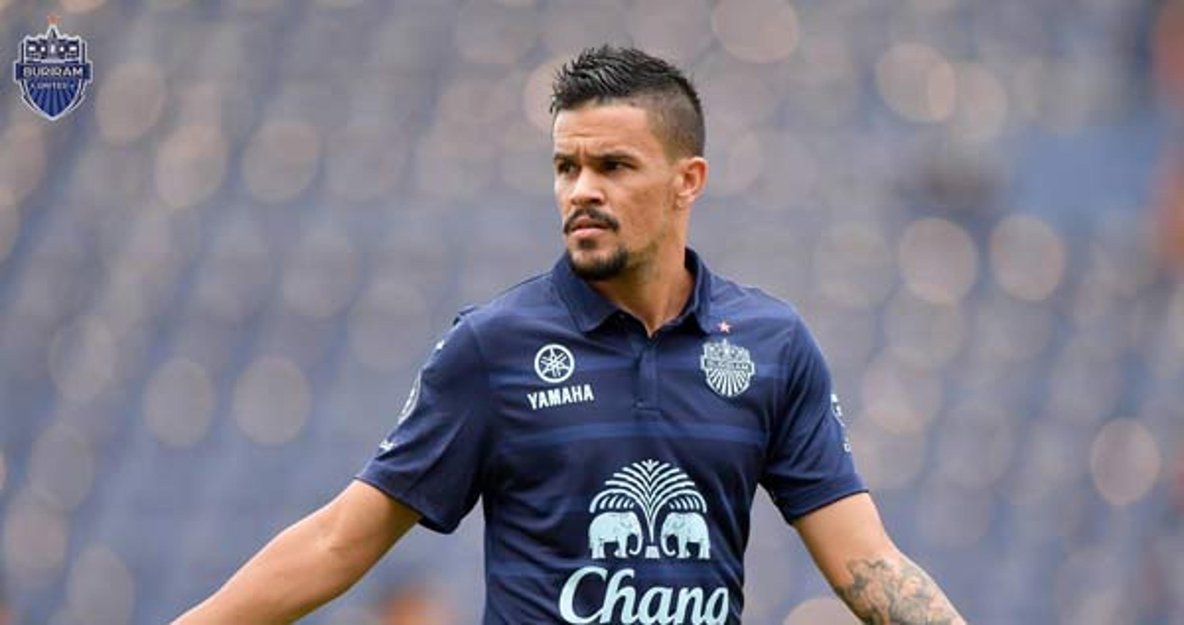 Buriram United goleia na Tailândia com show dos brasileiros