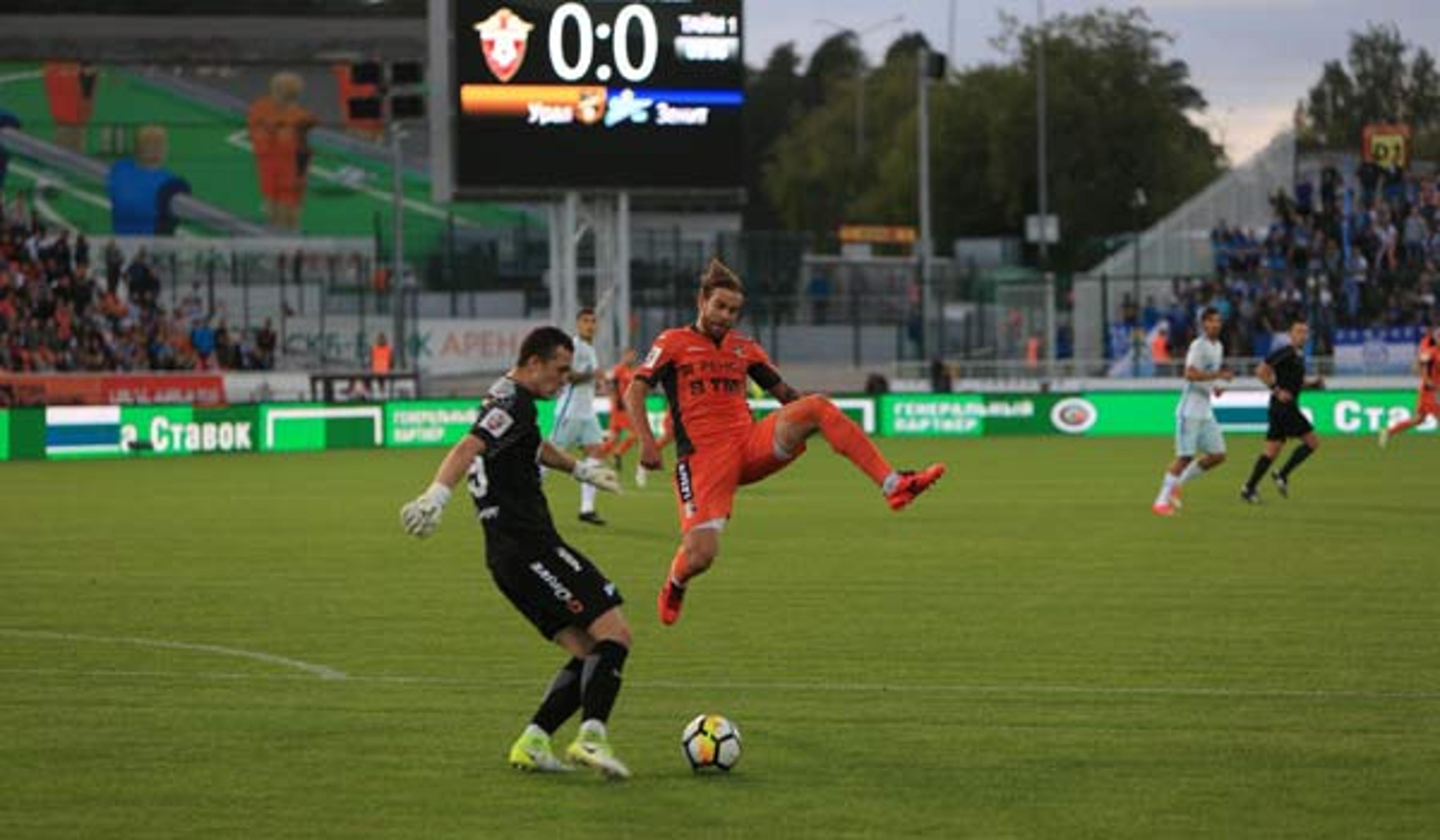 Giuliano não entra, Zenit só empata, mas mantém a liderança na Rússia