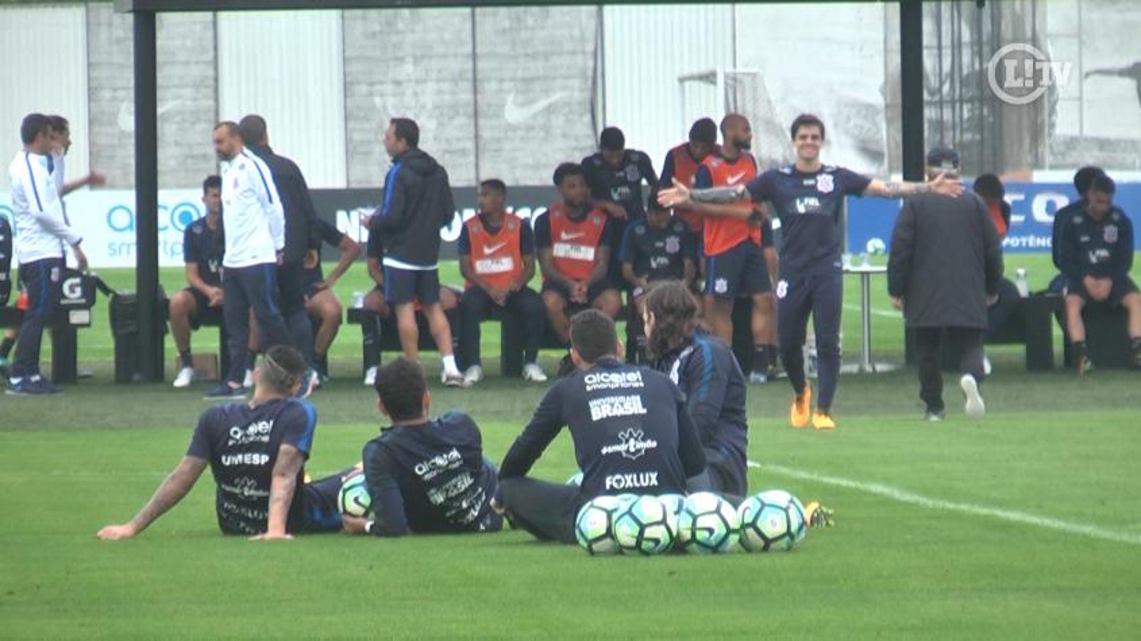 Cássio e Fagner comemoram convocação com colegas de Corinthians; veja