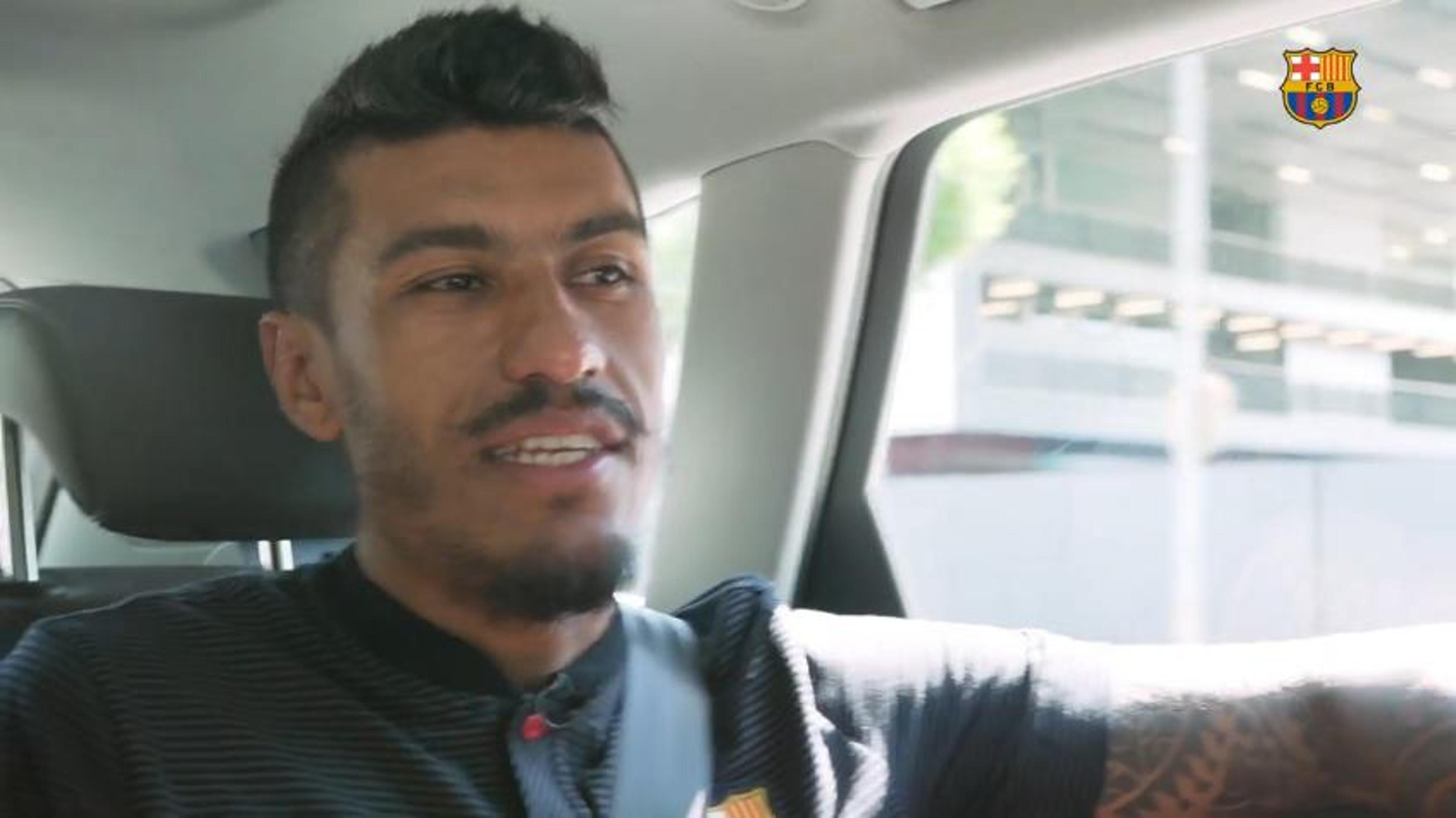 A caminho de treino, Paulinho bate papo com a Barça TV; assista!