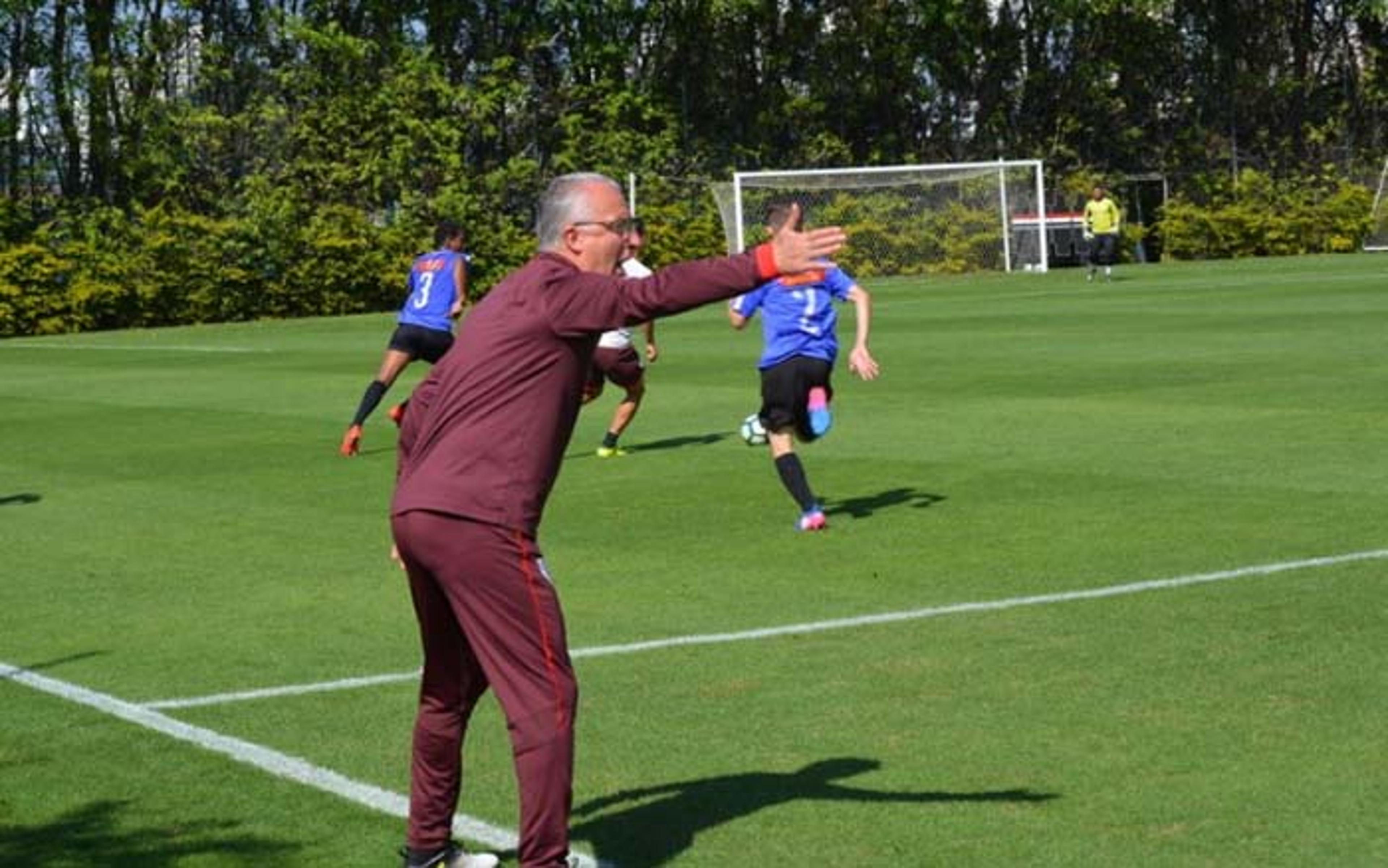 Dorival espera São Paulo mais ‘vivo’ em campo após semanas de treinos