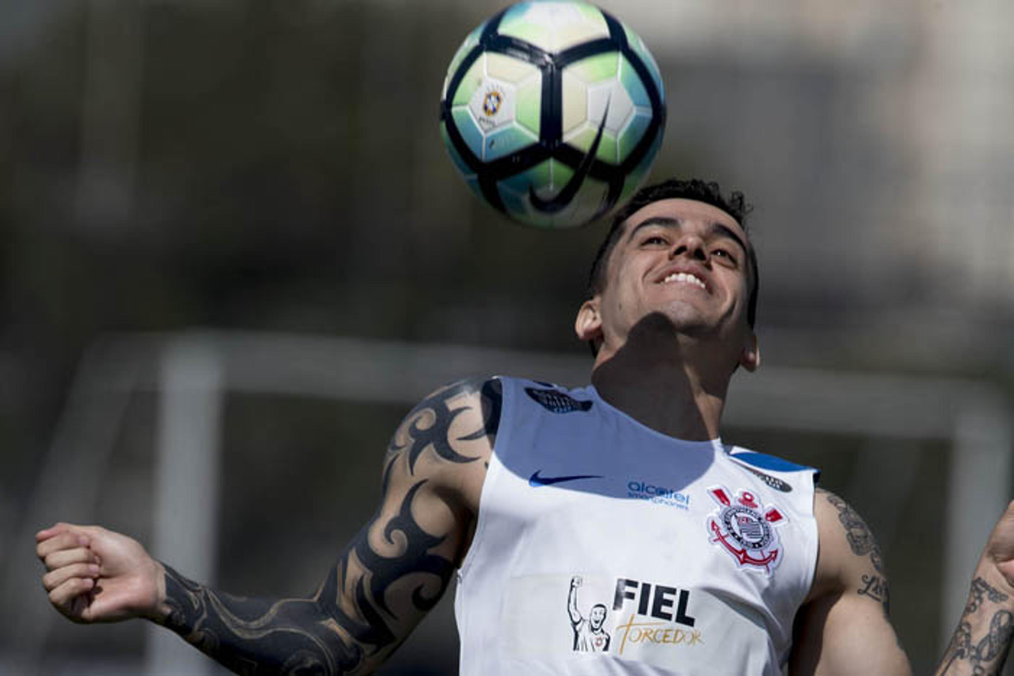 Fagner, antes do clássico: ‘Criamos a nossa pressão e temos de saber lidar’