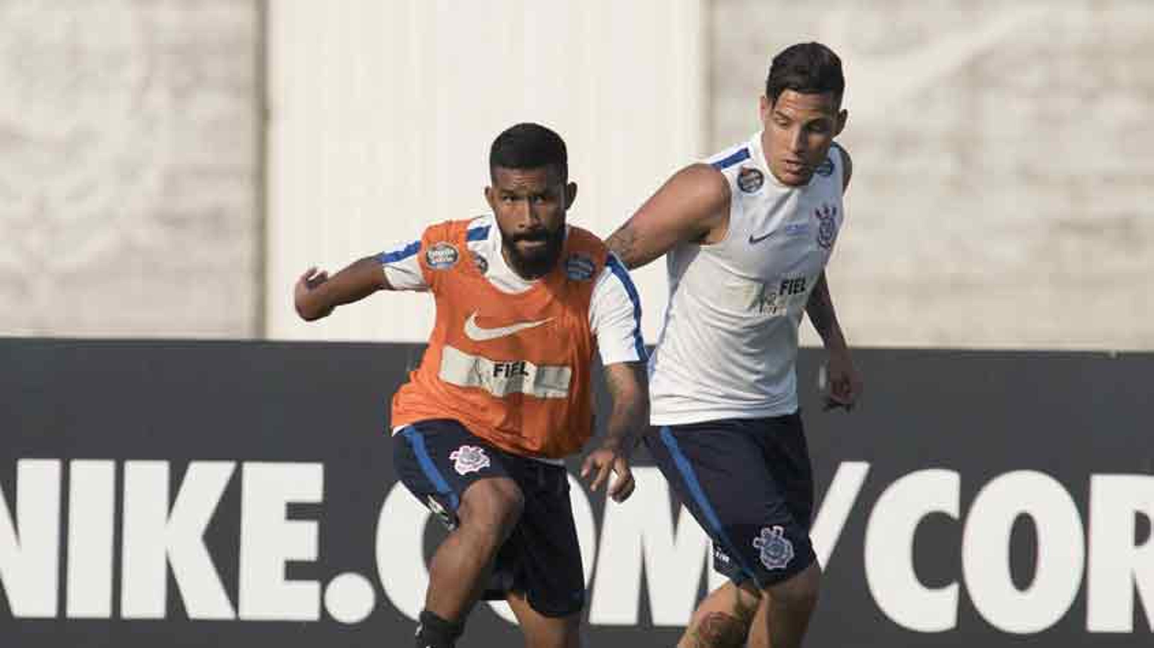 Promessa treina no Corinthians pela segunda vez na semana. Nova opção?