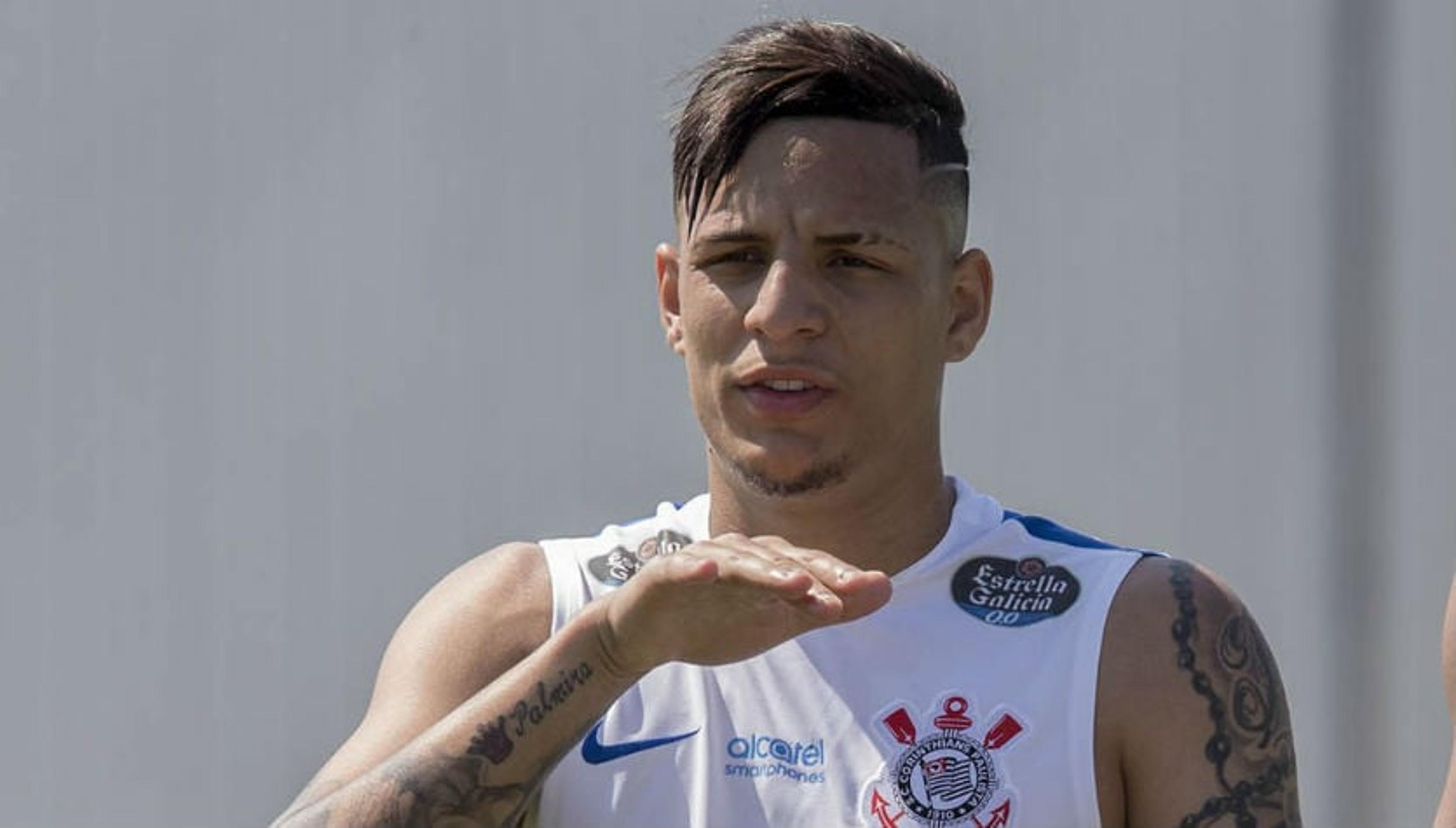 Corinthians costura acordo para vender Guilherme Arana ao Sevilla