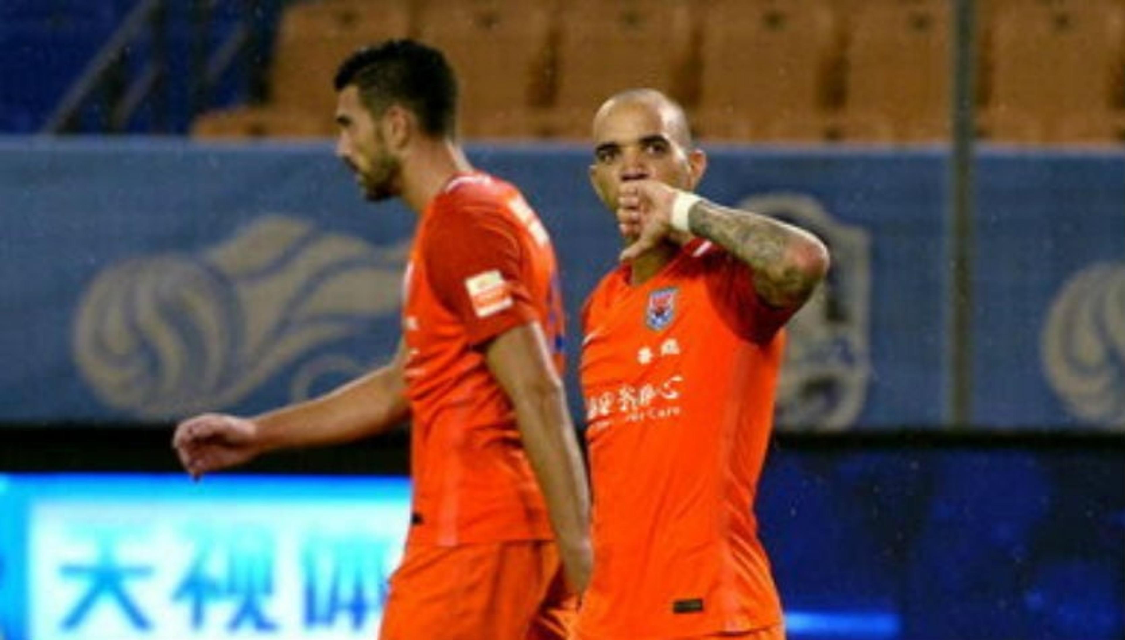 Diego Tardelli brilha em vitória do Shandong Luneng na China