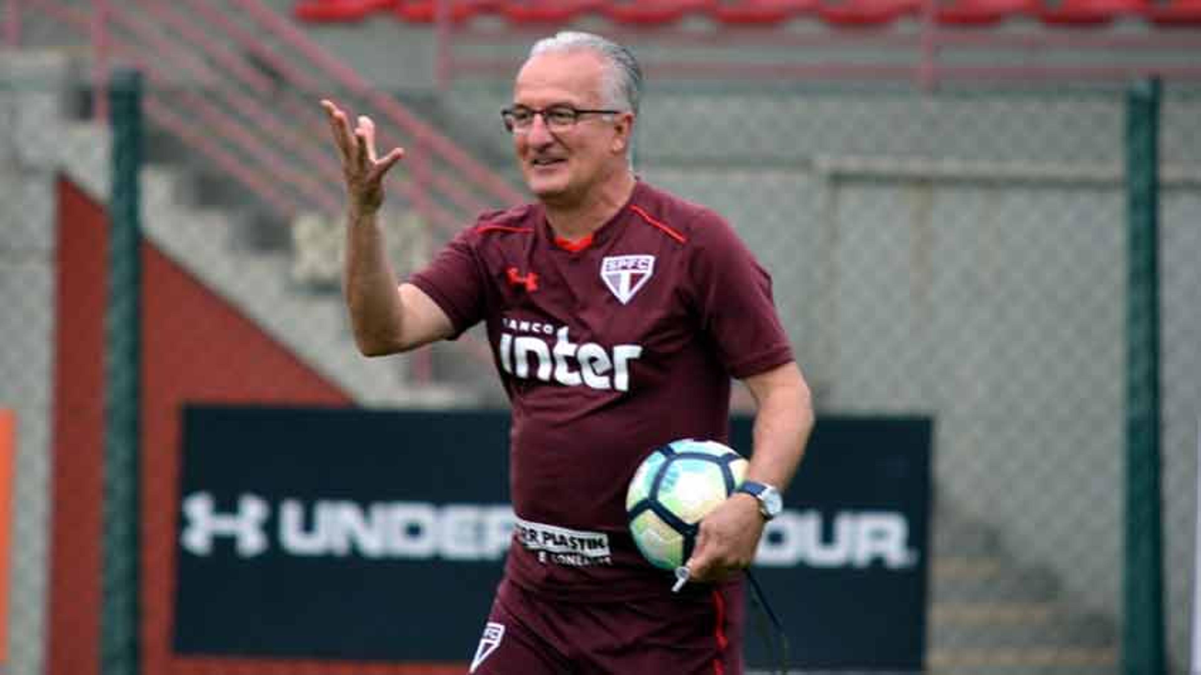 Dorival treina chegada ao ataque e se prepara para bola parada do Sport