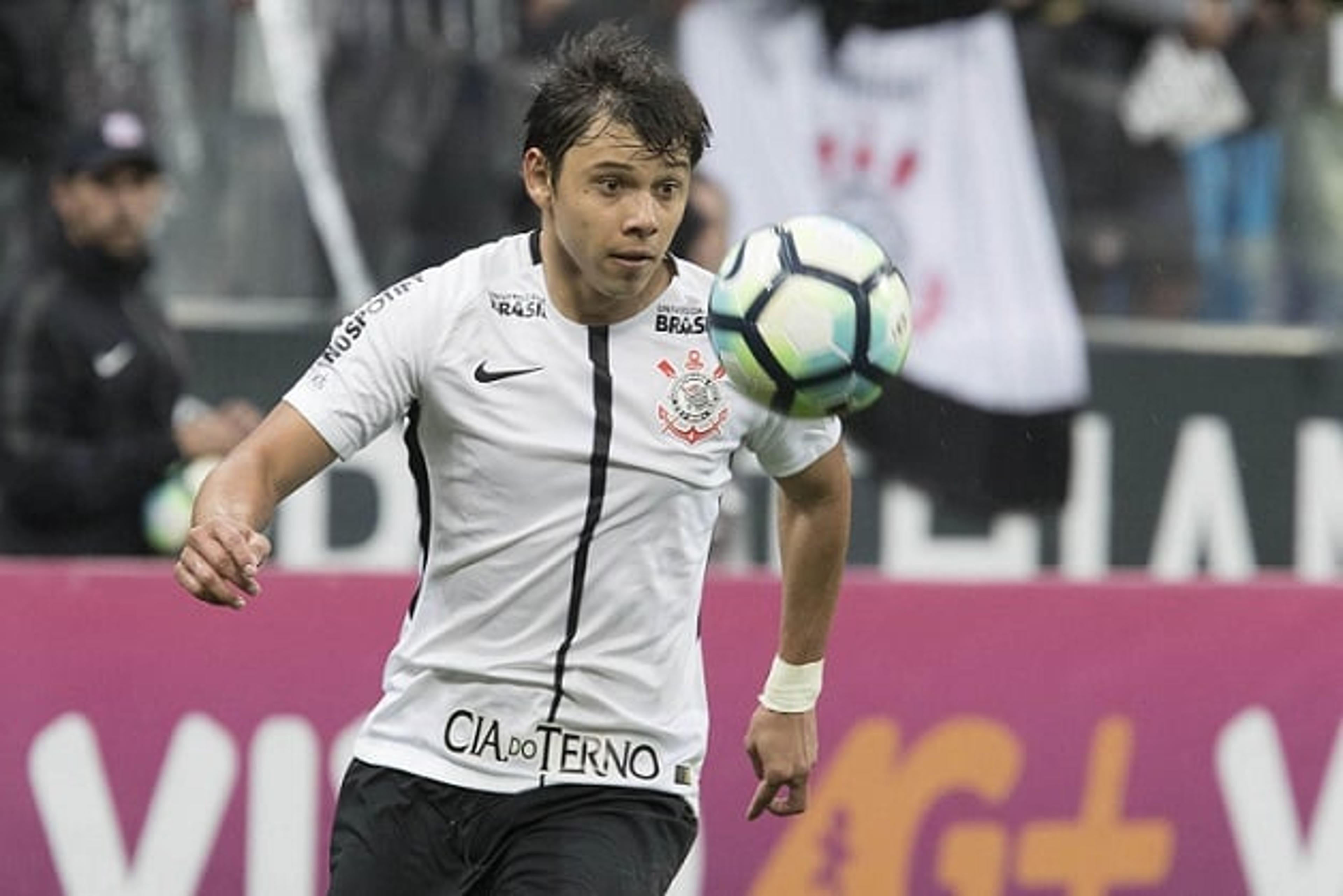 De xodó a pressionado por fase de Clayson: Romero volta ao Corinthians