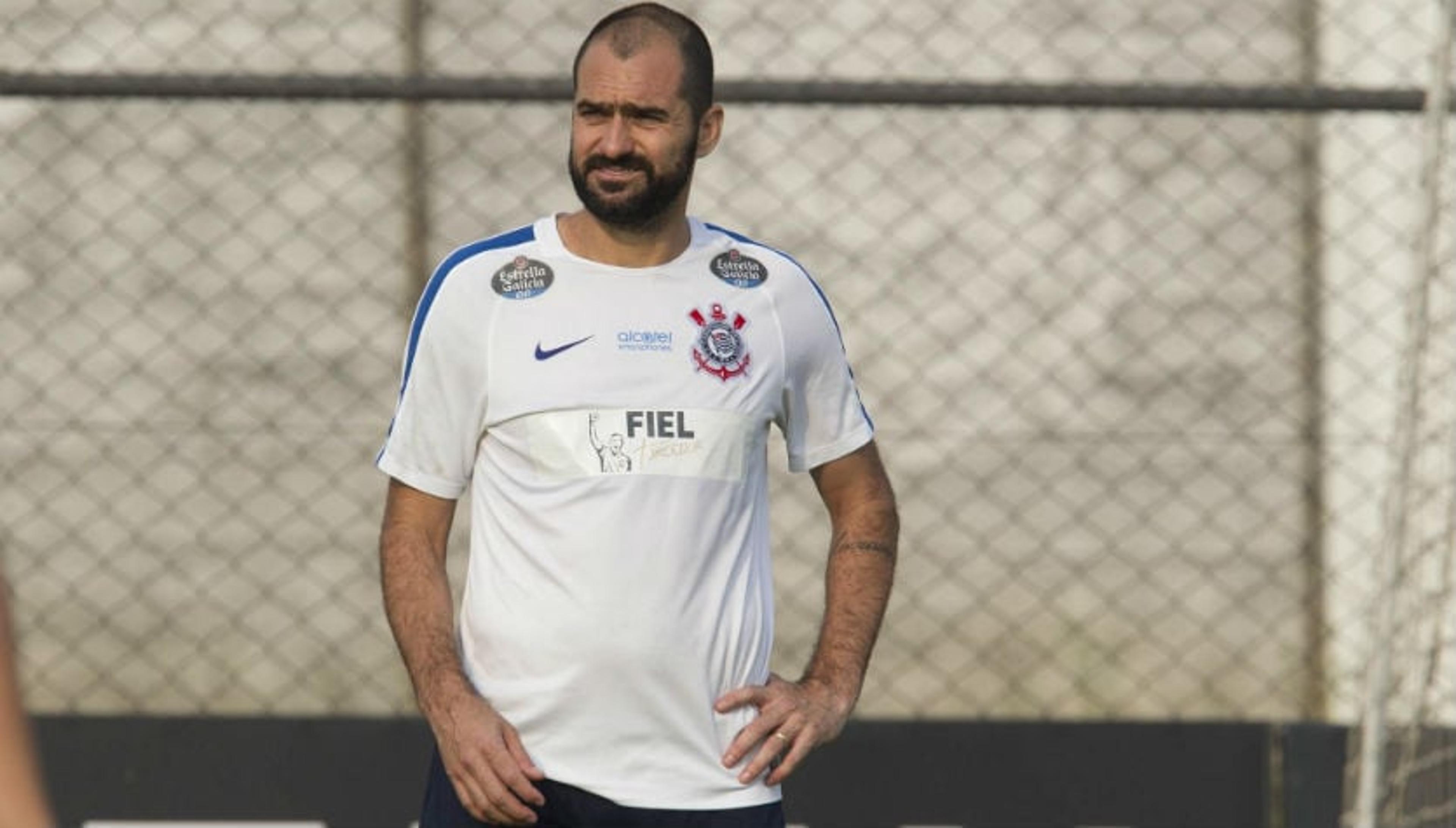 Sem Rodriguinho, Corinthians volta a ter Danilo na lista de relacionados