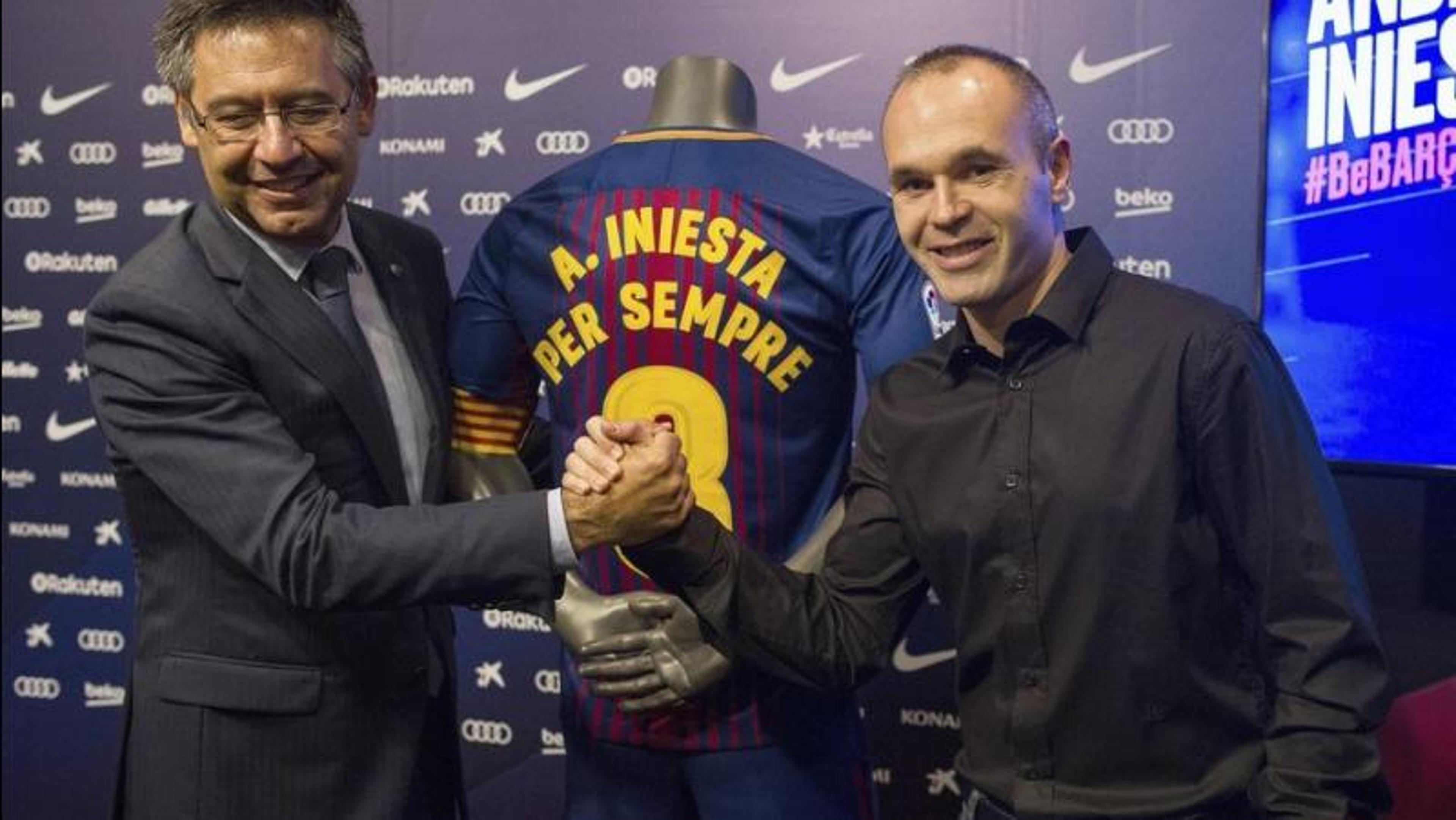 Iniesta comemora 15 anos de sua estreia com a camisa do Barcelona