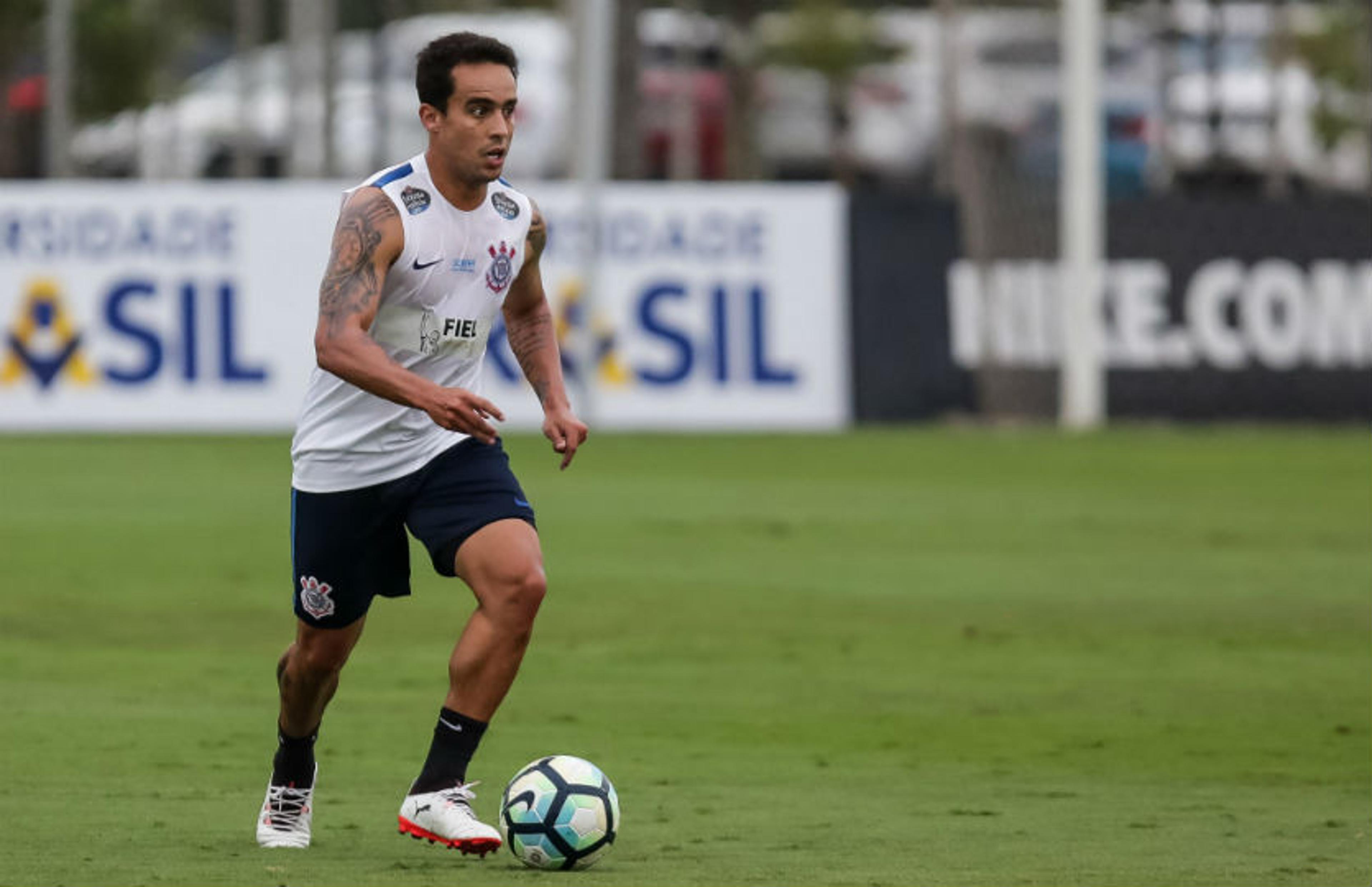 Em reapresentação, Corinthians tem volta de Jadson aos treinos