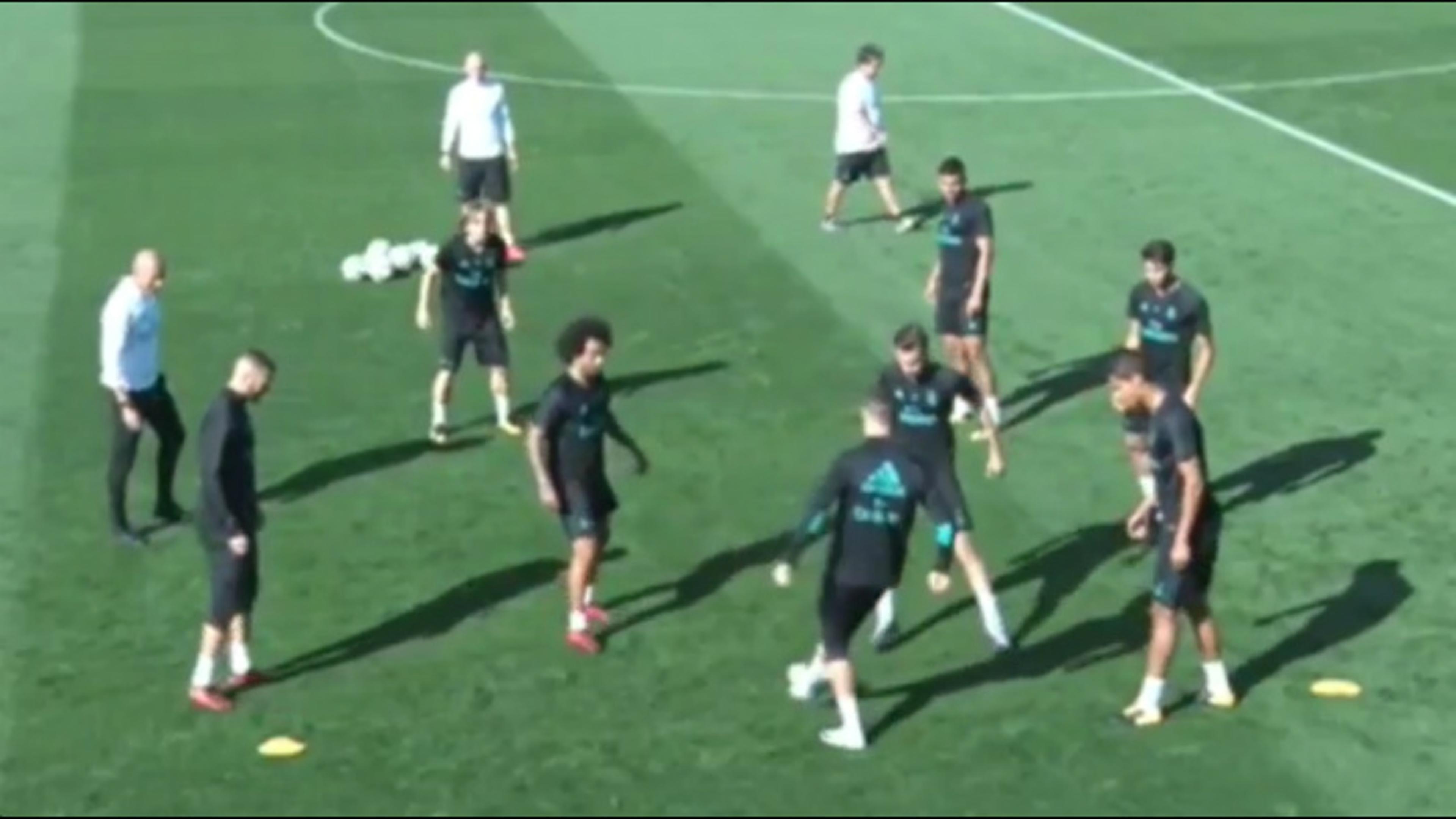 CR7 dá ‘caneta com elástico’ em companheiro de Real em treino; veja!