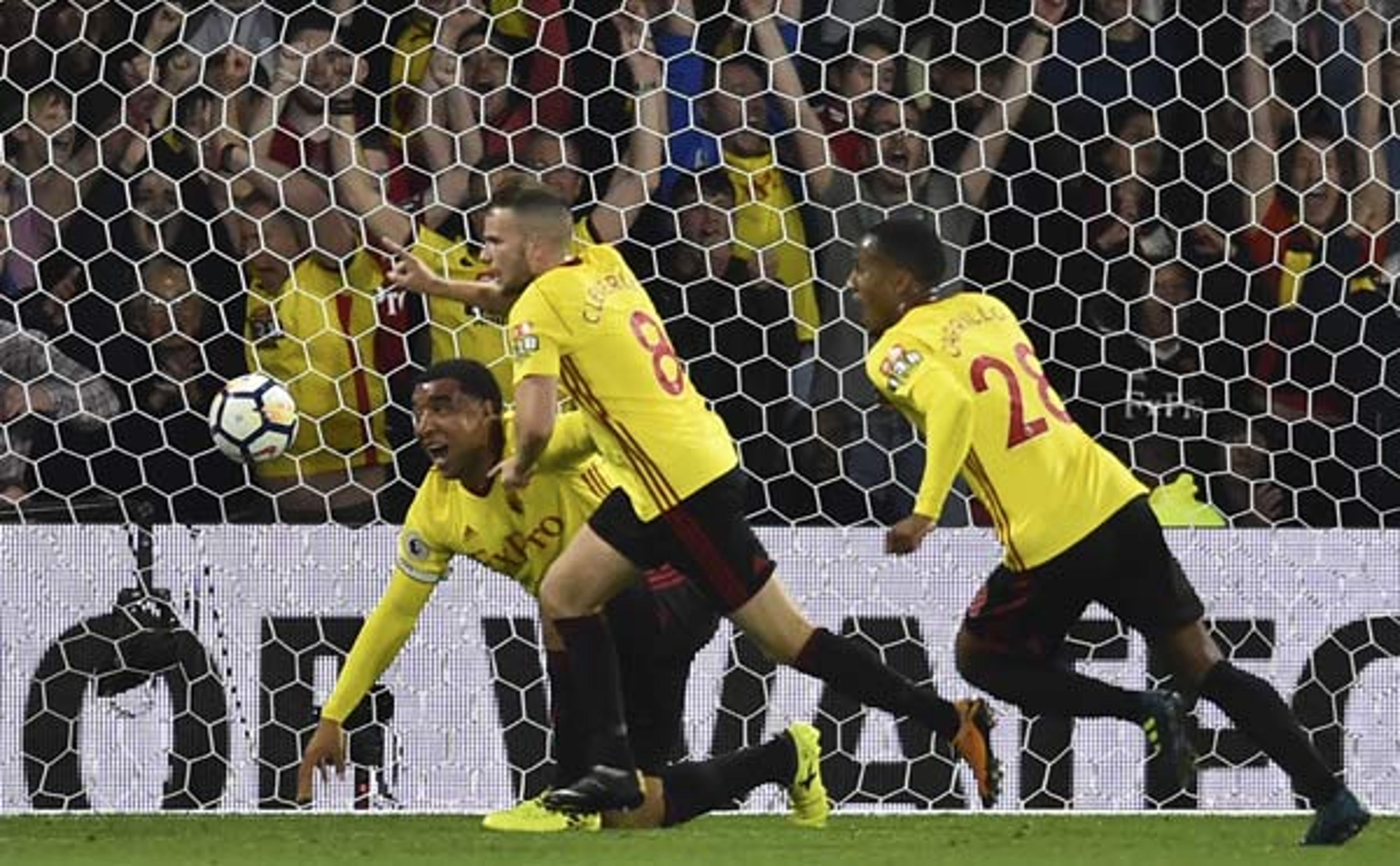 Watford segue em boa fase, bate o Arsenal e está em quarto no Inglês