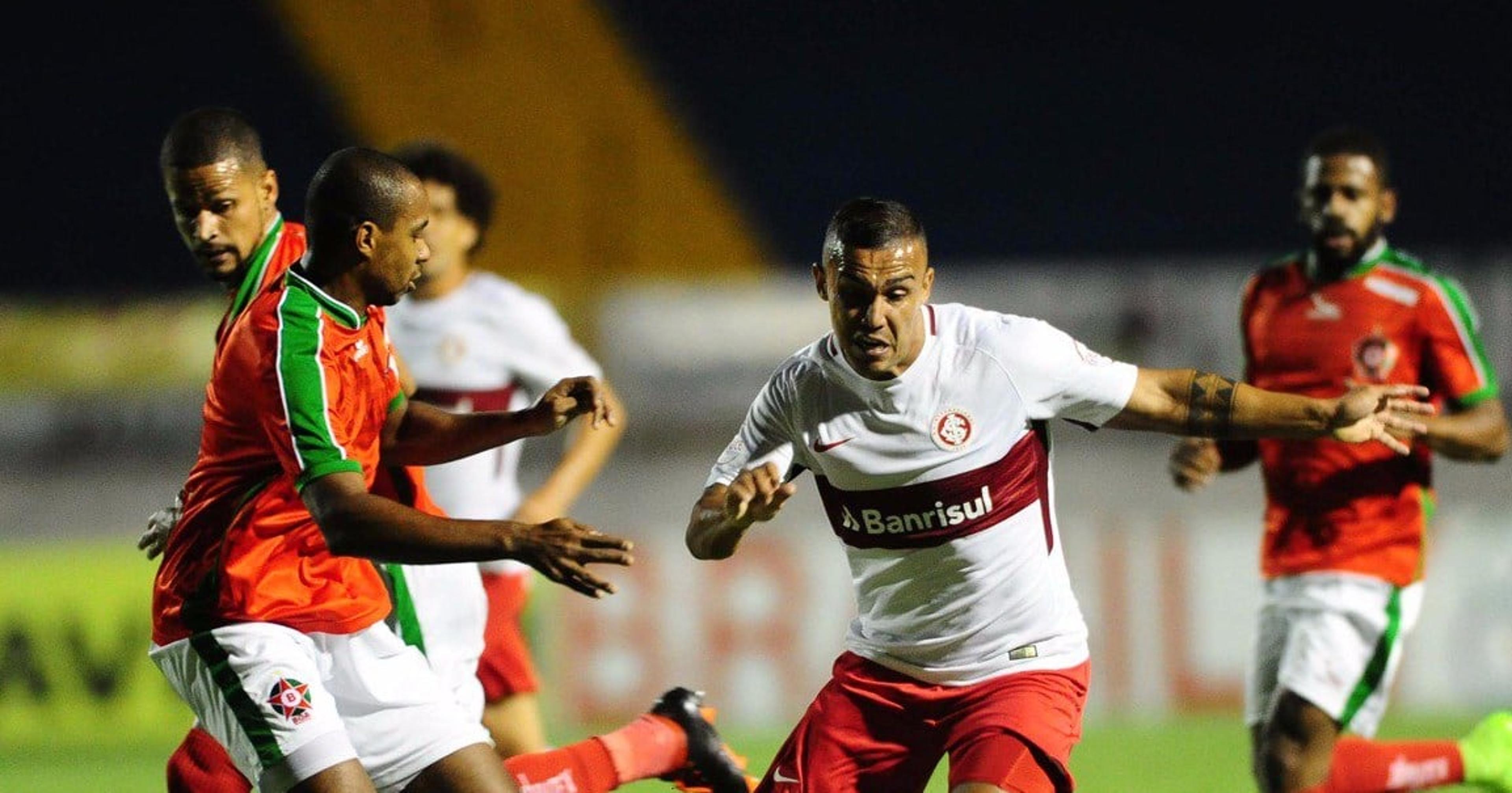 Boa Esporte segura o líder Internacional em empate sem gols