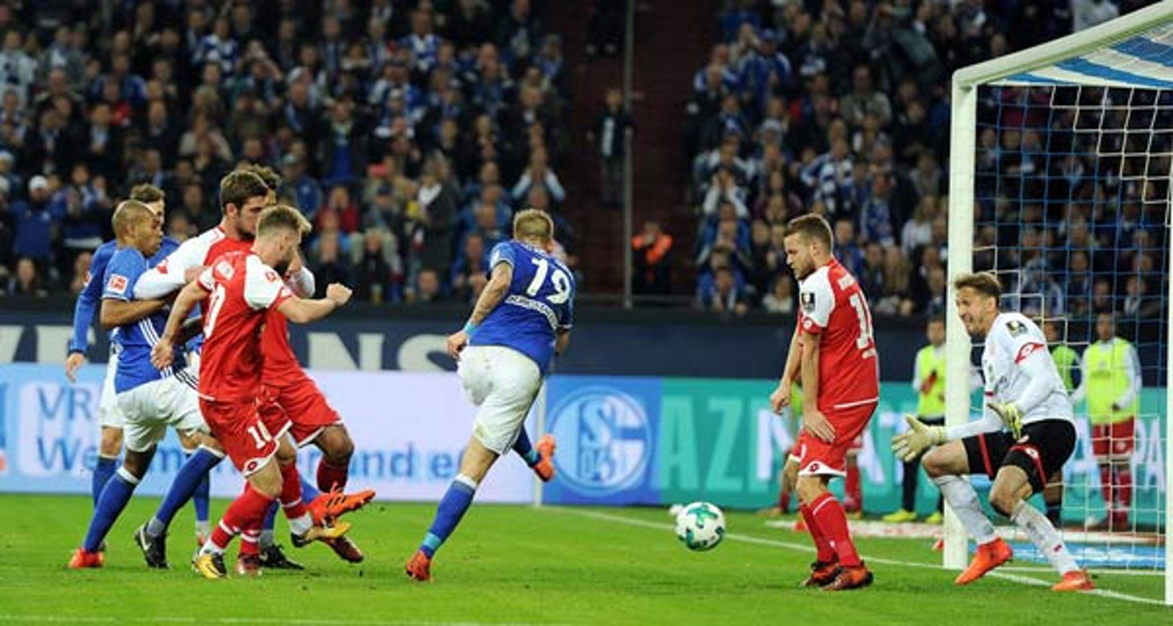 Schalke bate o Mainz e chega sobe para o G4 do Campeonato Alemão