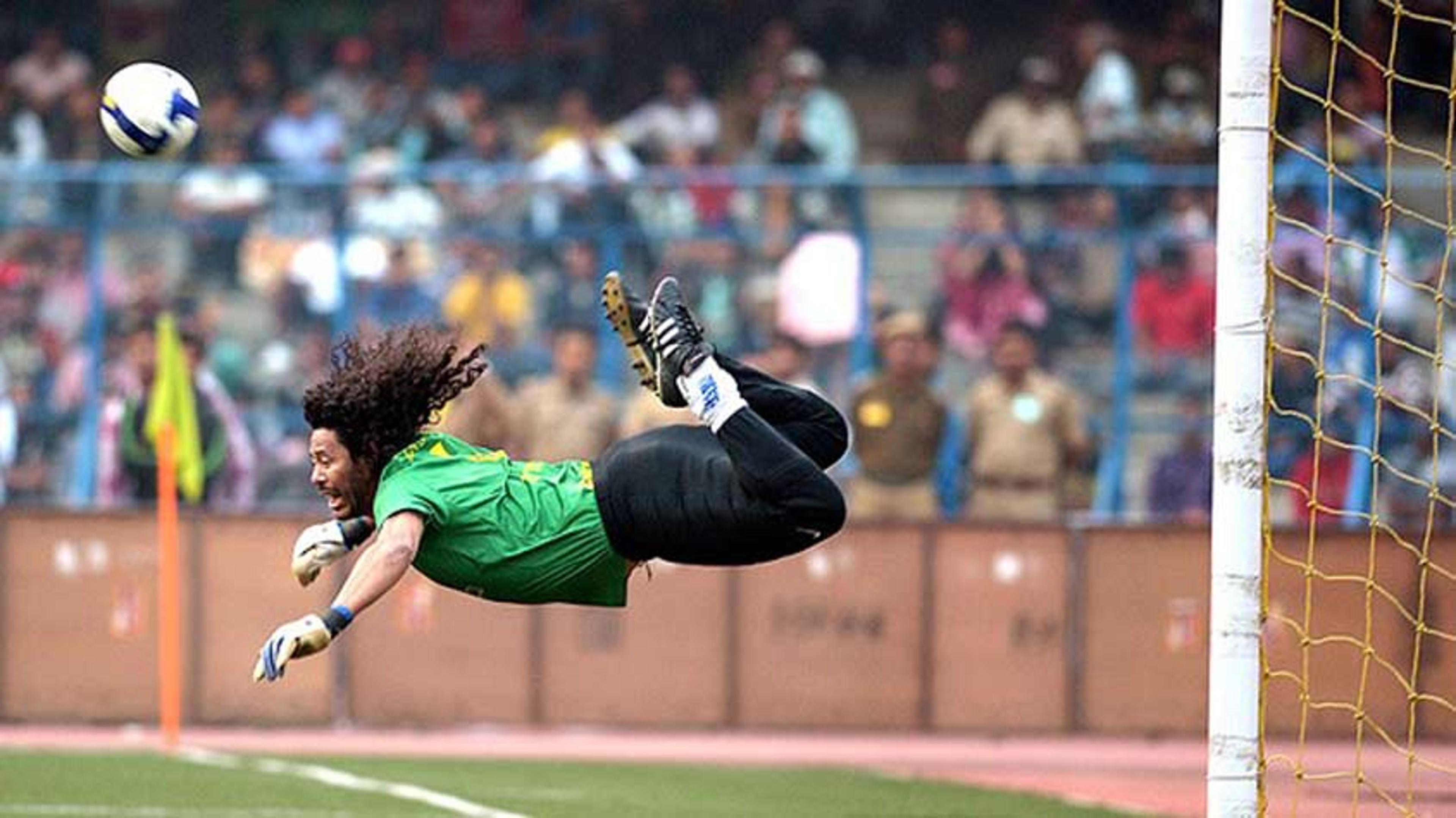 Após eliminação da Colômbia, René Higuita é cobrado por aposta nas redes sociais; Entenda