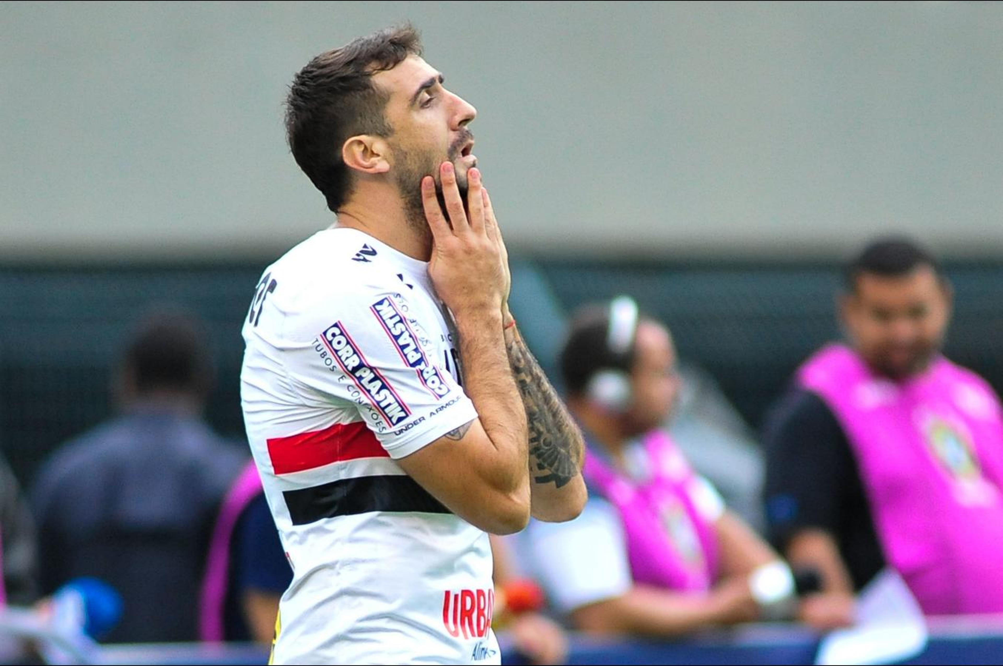 Pratto cobra Leco por um ano ‘menos bagunçado’ no São Paulo em 2018