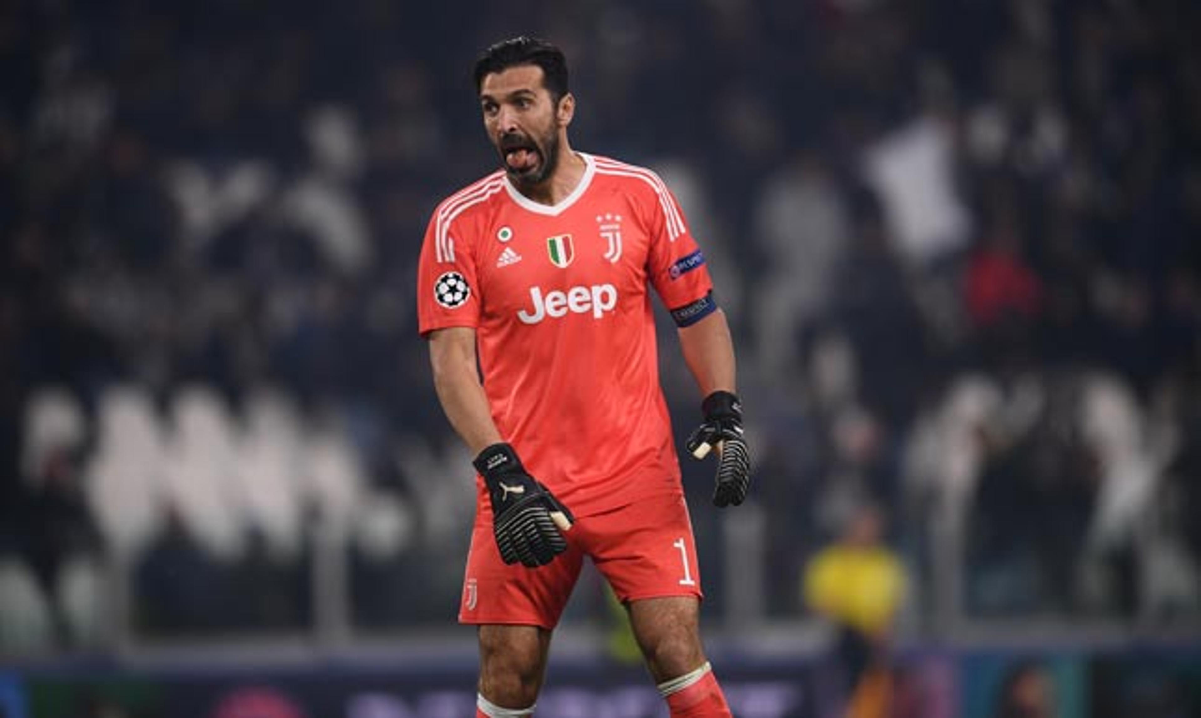 Buffon repensa fim da carreira e pode ficar mais um ano na Juventus