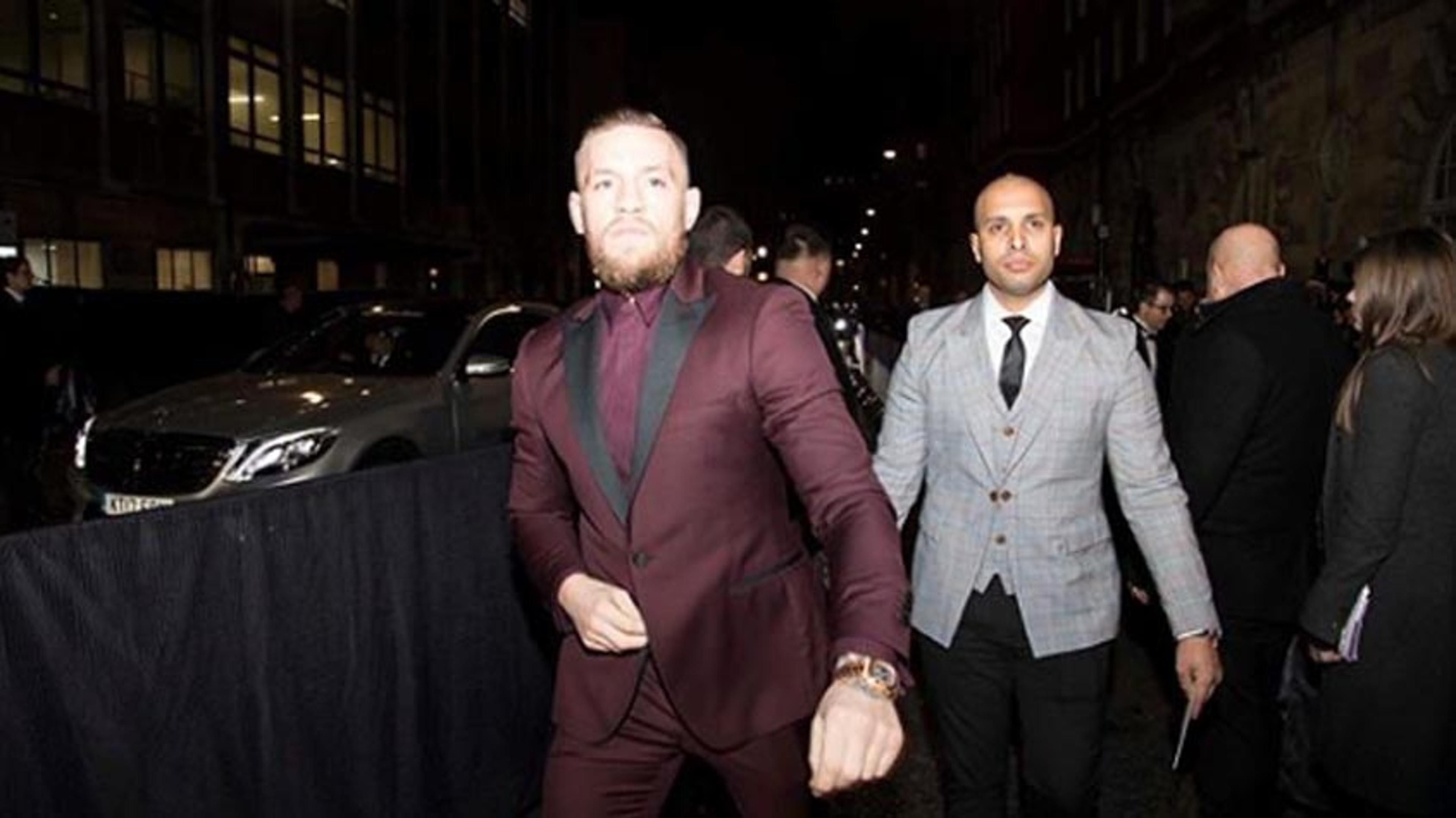 Após nocaute de Ortega, McGregor pede respeito a Frankie Edgar