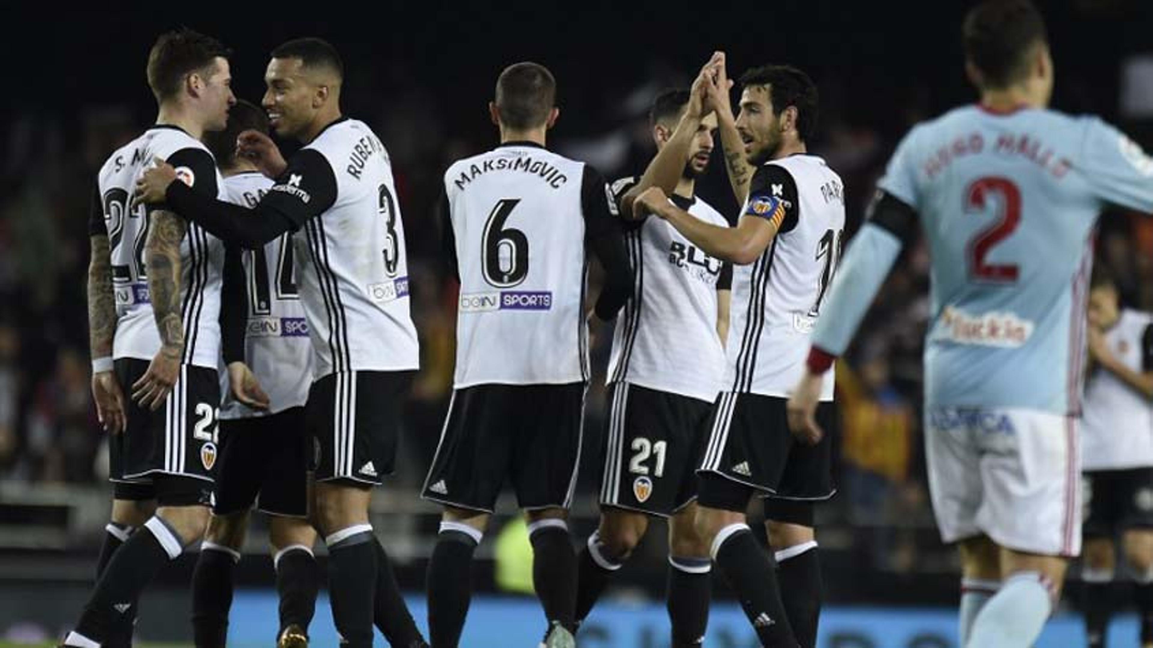 Valencia bate o Celta no Mestalla e segue na cola do Barcelona