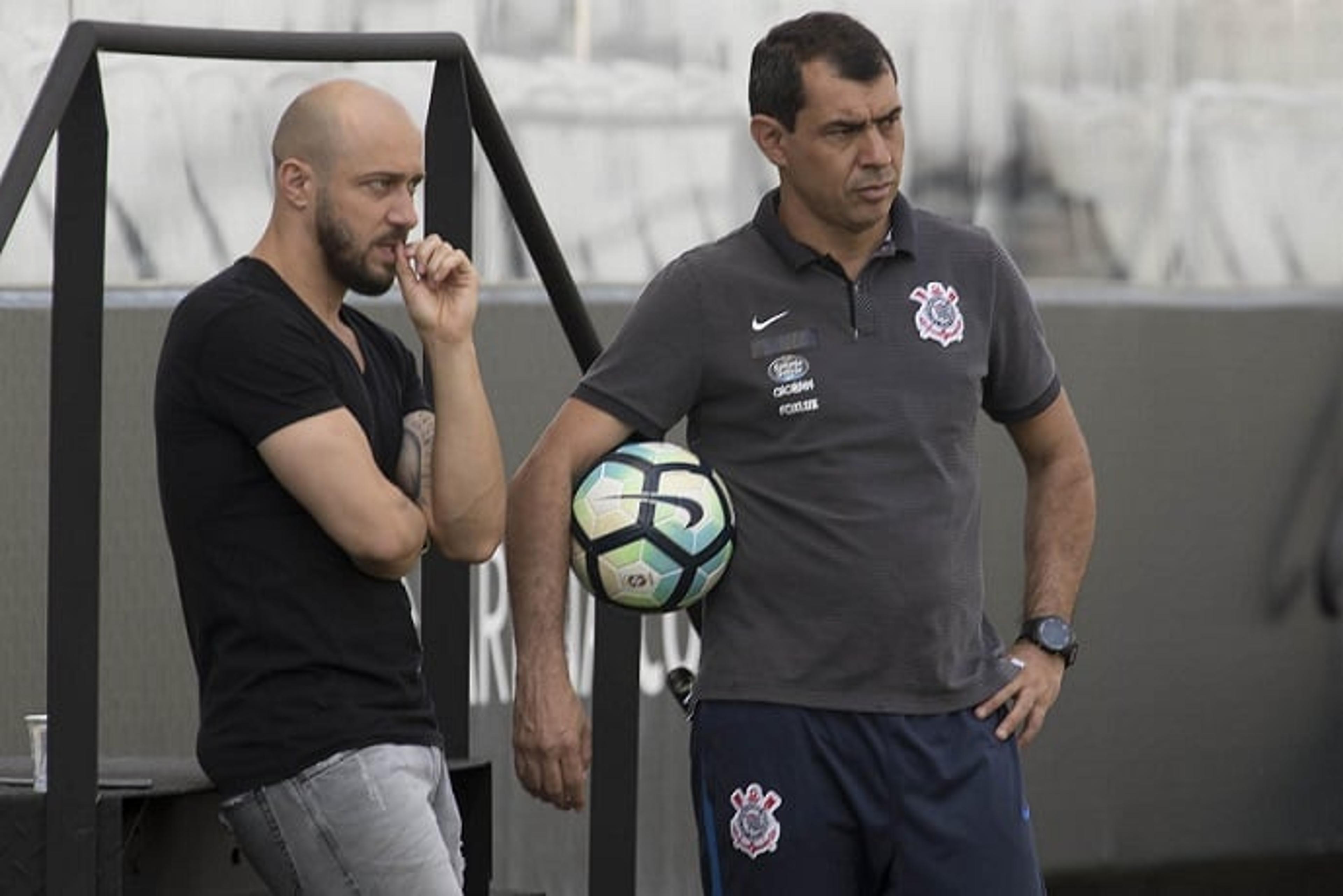 Scarpa, Tréllez, Juninho… dirigente do Corinthians detalha negociações