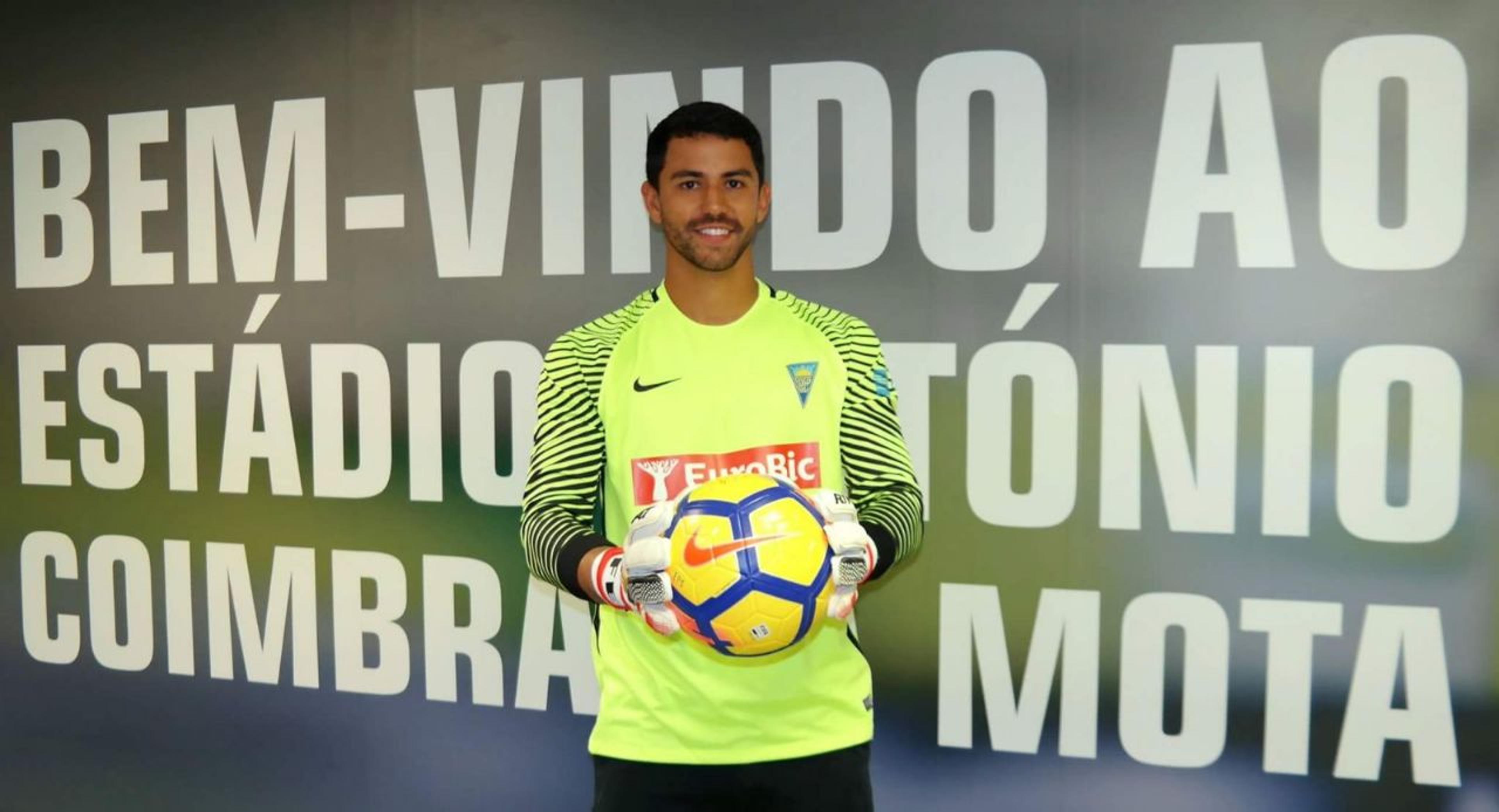 Renan Ribeiro chega ao Estoril dizendo ser da ‘escola São Paulo’