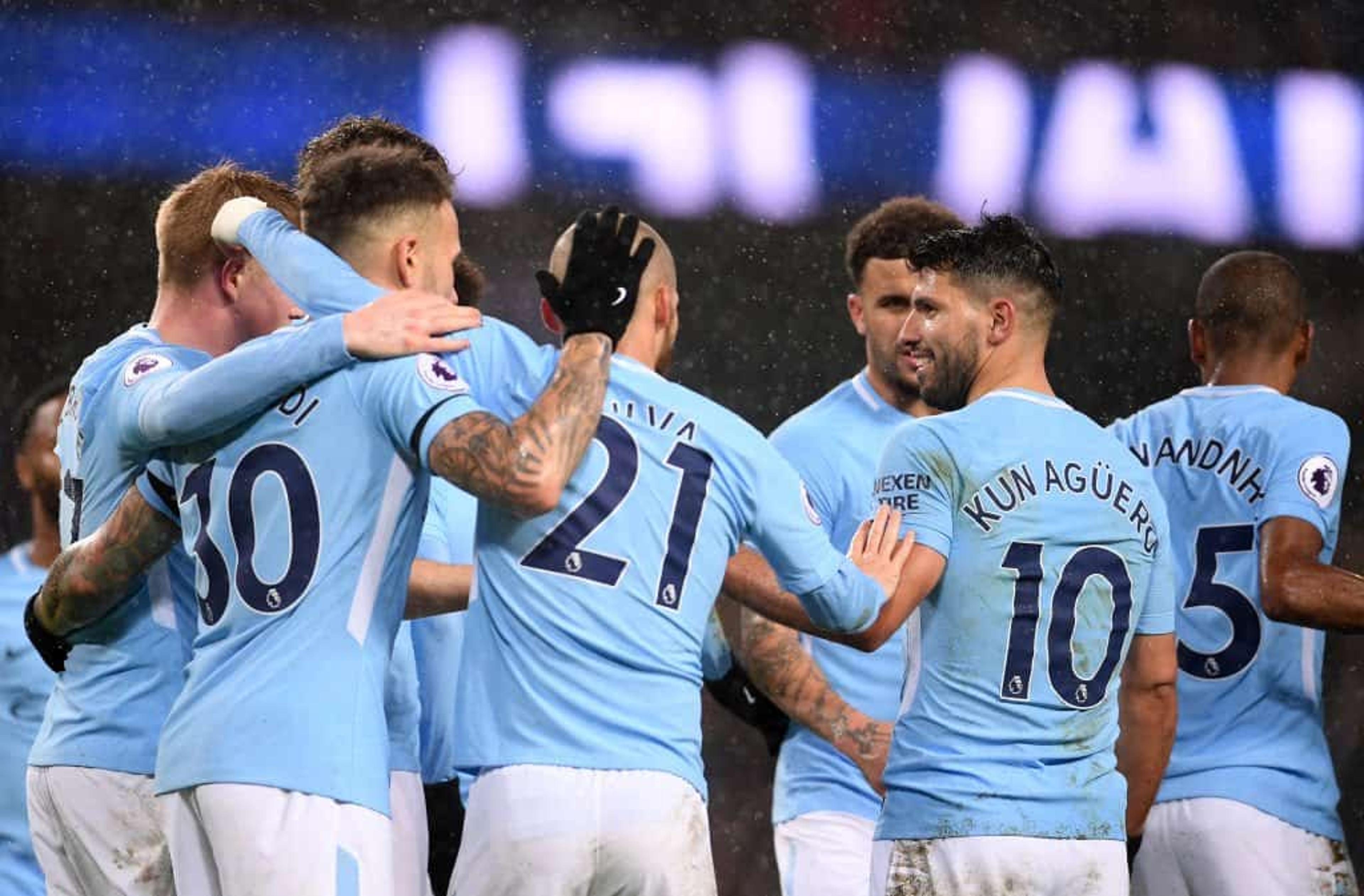 City vence e amplia vantagem no Inglês; Tottenham bate o Swansea