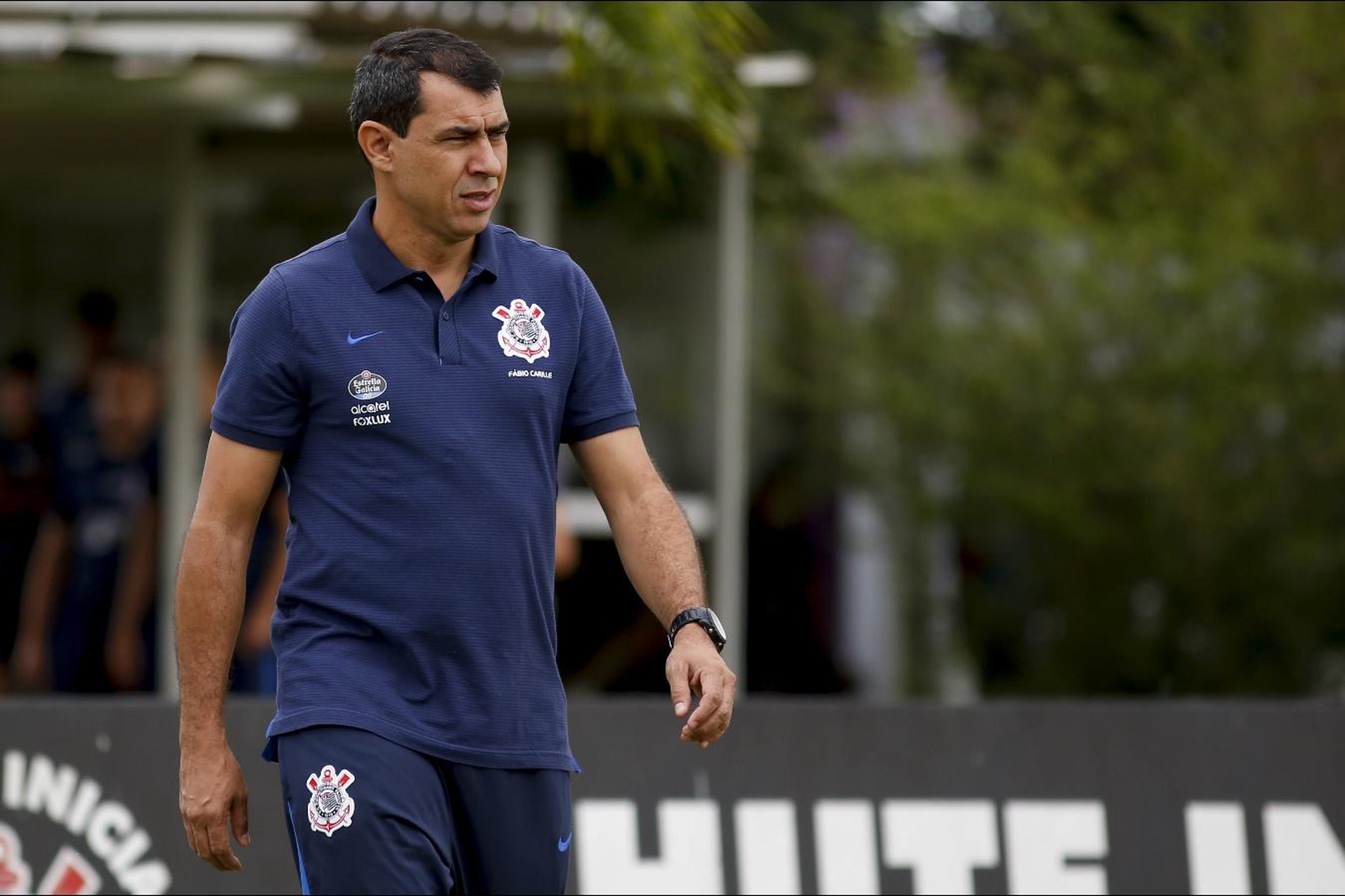 Carille esboça Corinthians para pegar o Santo André; veja o time