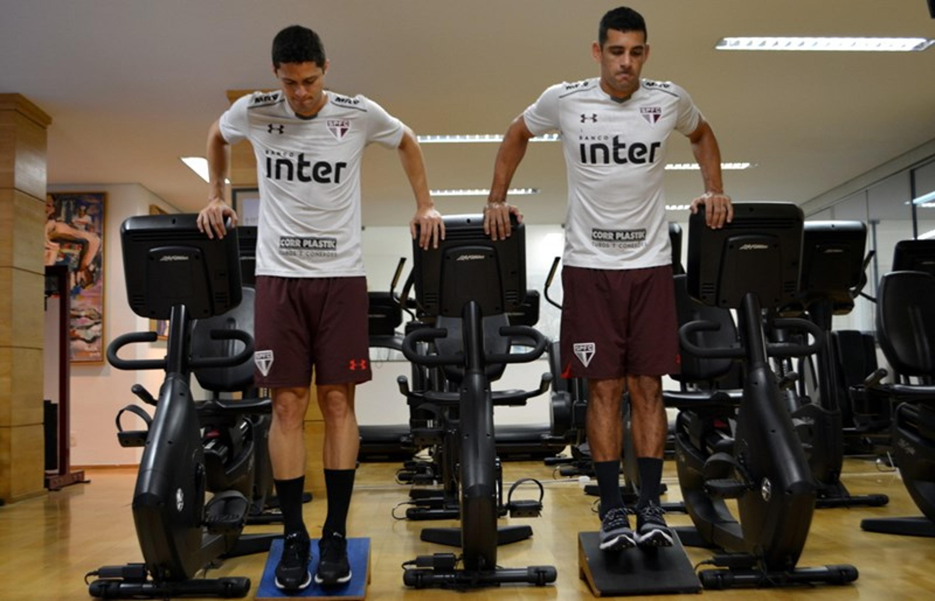 Anderson Martins revê Diego Souza e começa a treinar no São Paulo