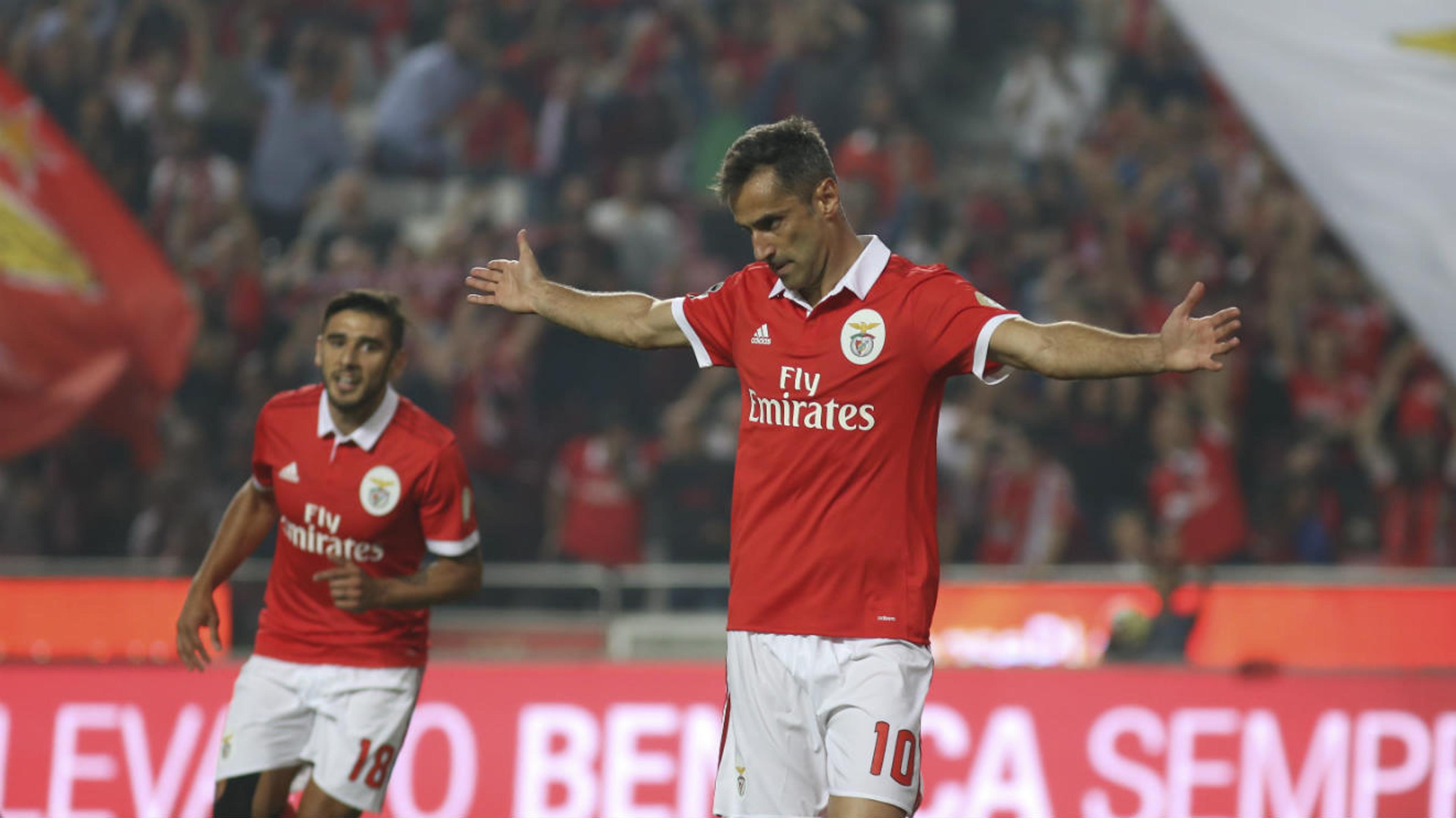 Jonas brilha e comanda vitória do Benfica no Campeonato Português