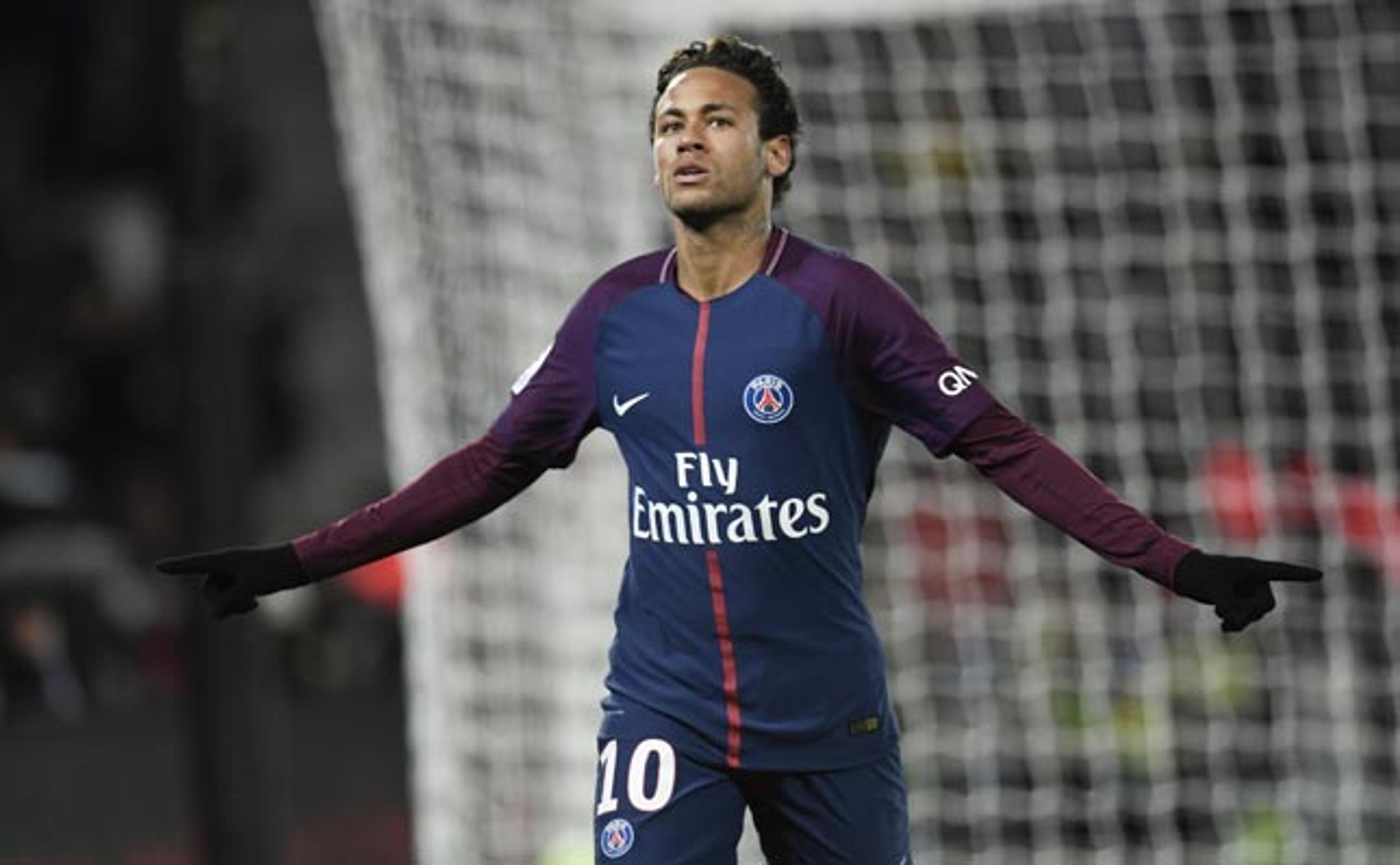 Com show de Neymar e recorde de Cavani, PSG massacra o Dijon