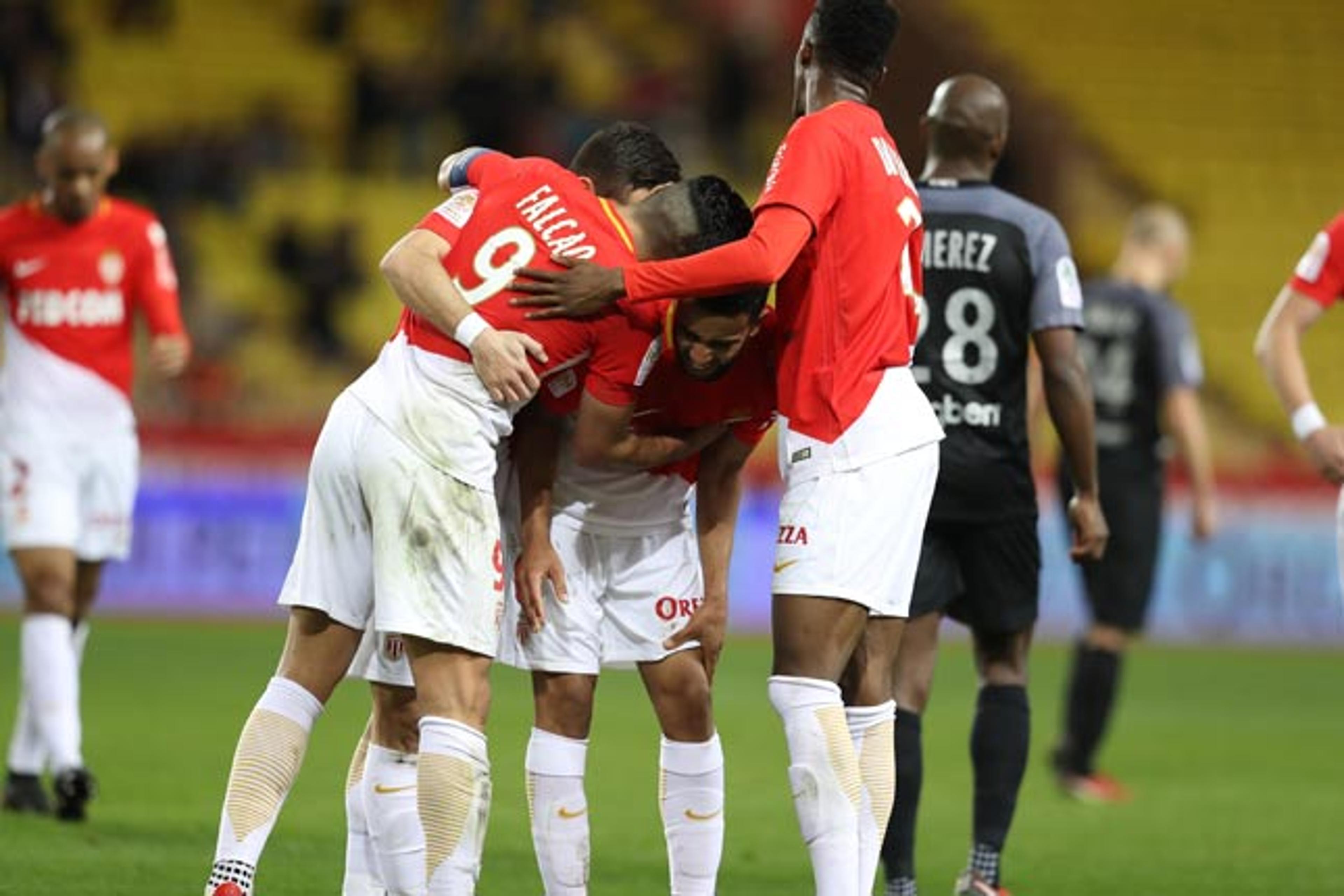 Jorge celebra gol, mas lamenta lesão: ‘Senti uma dor aguda na coxa’