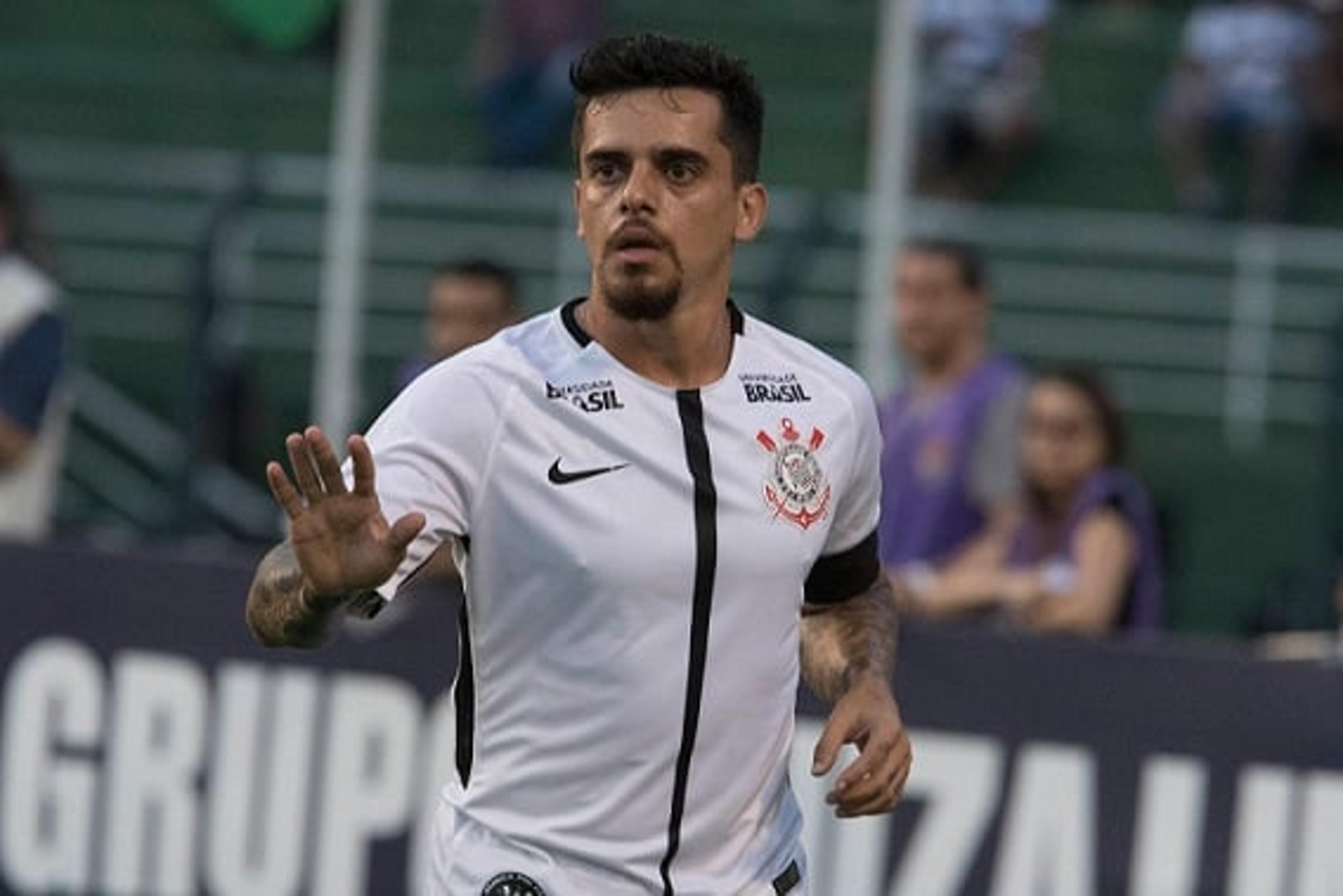 De olho na Seleção, Fagner tem ótimo início de ano pelo Corinthians