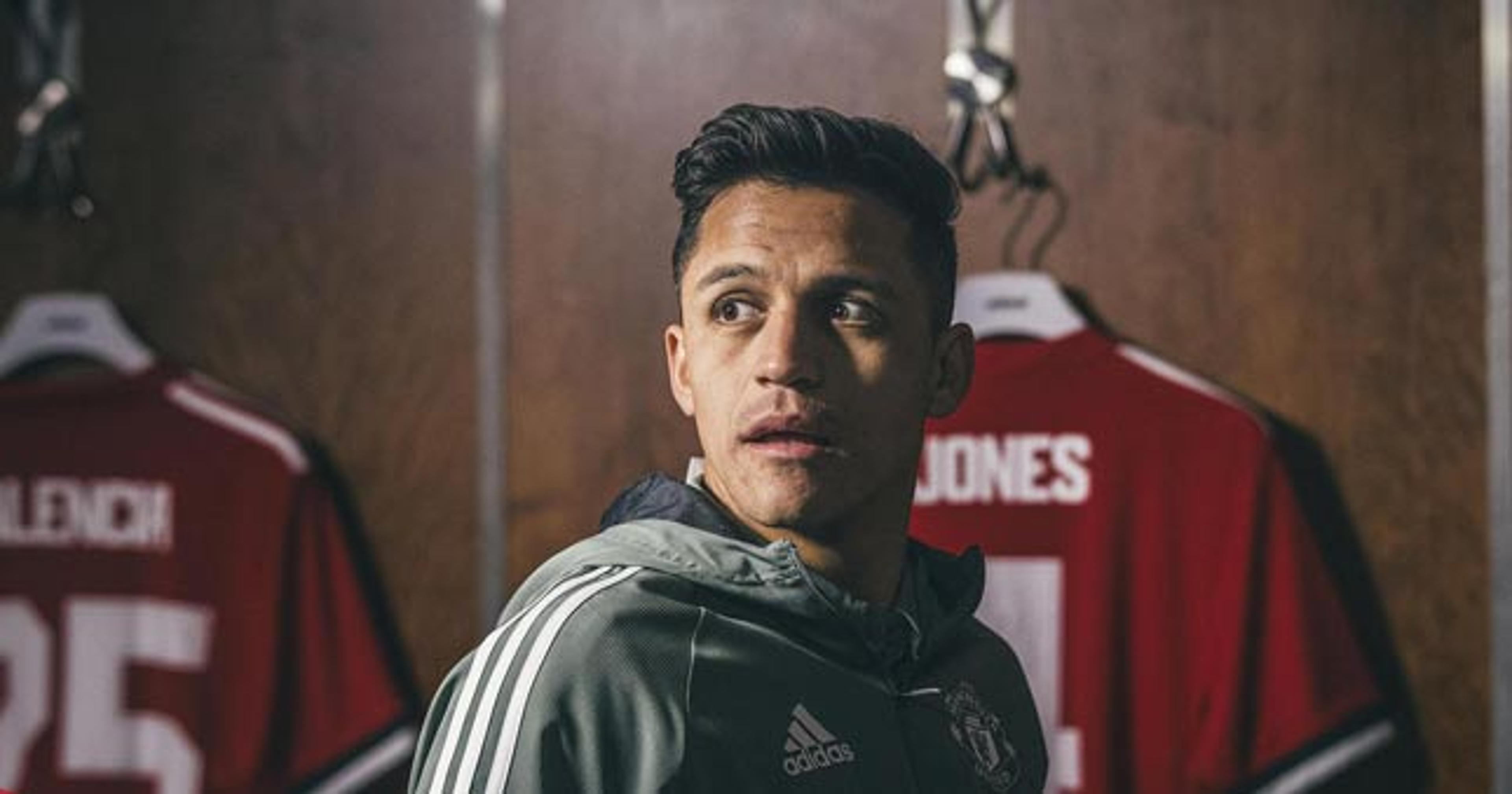 Sánchez é relacionado por Mourinho e pode estrear pelo United na sexta