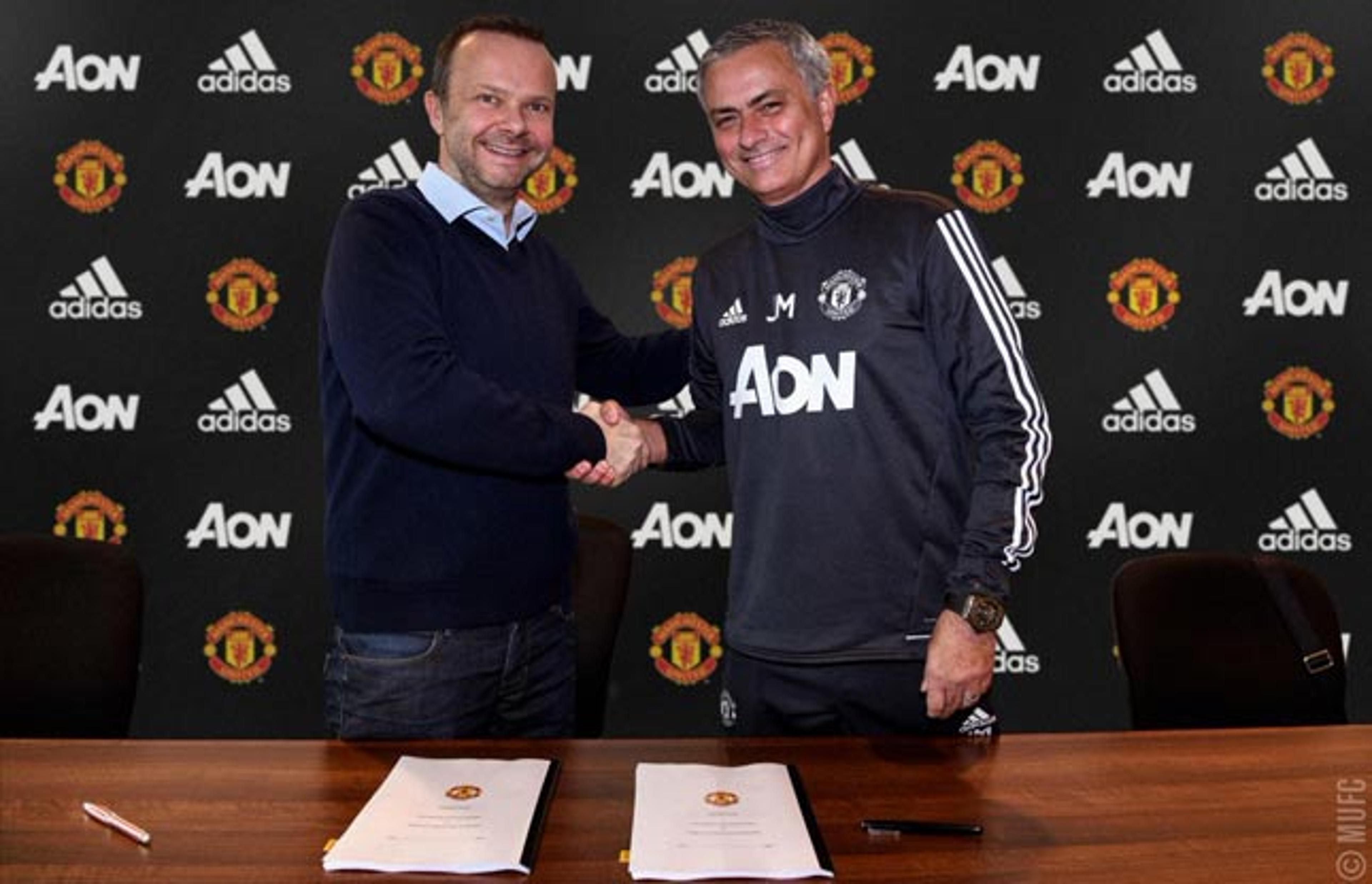 Até 2020! José Mourinho renova contrato com o Manchester United