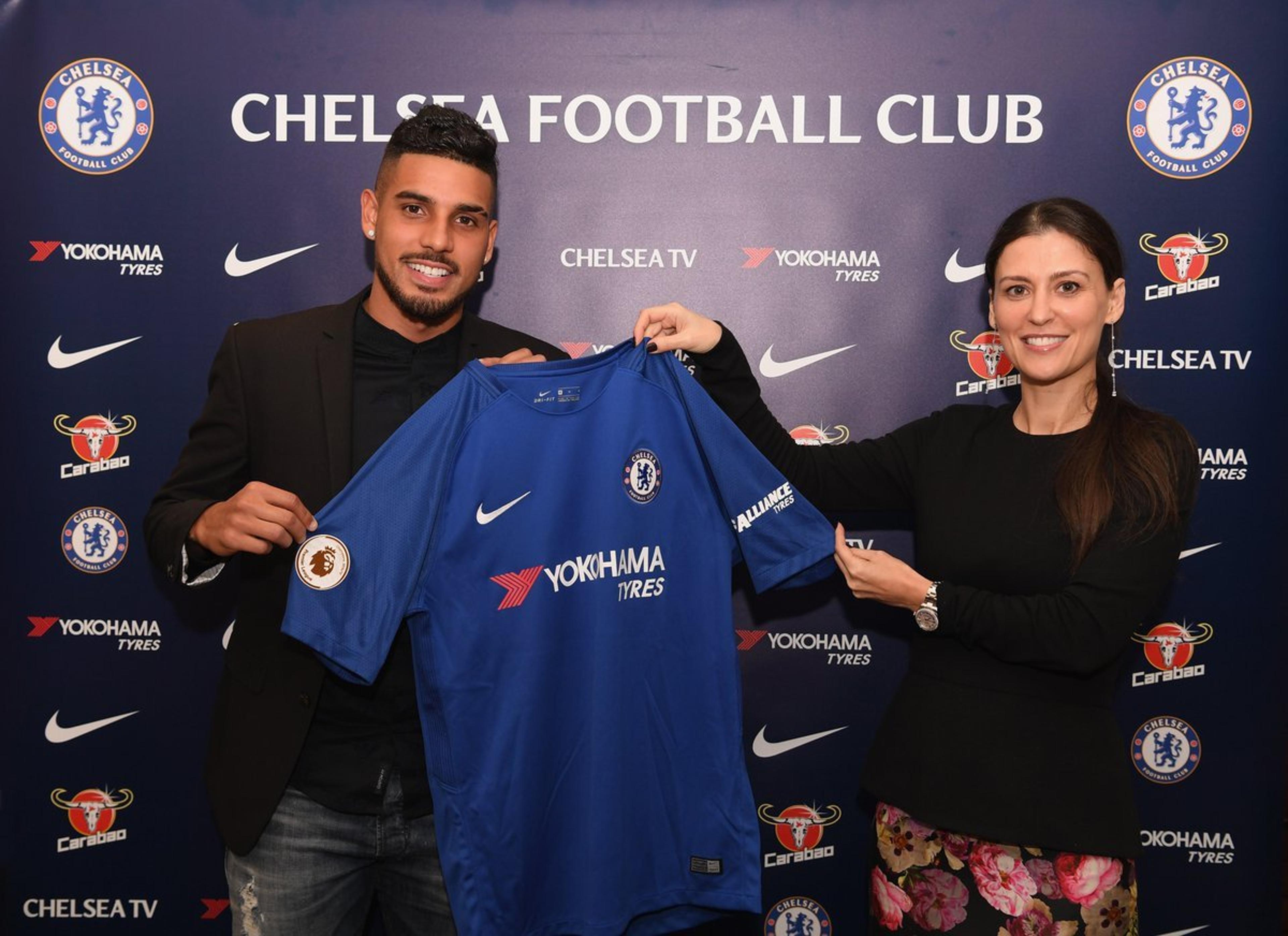 Uefa comete gafe e erra data de aniversário de brasileiro do Chelsea