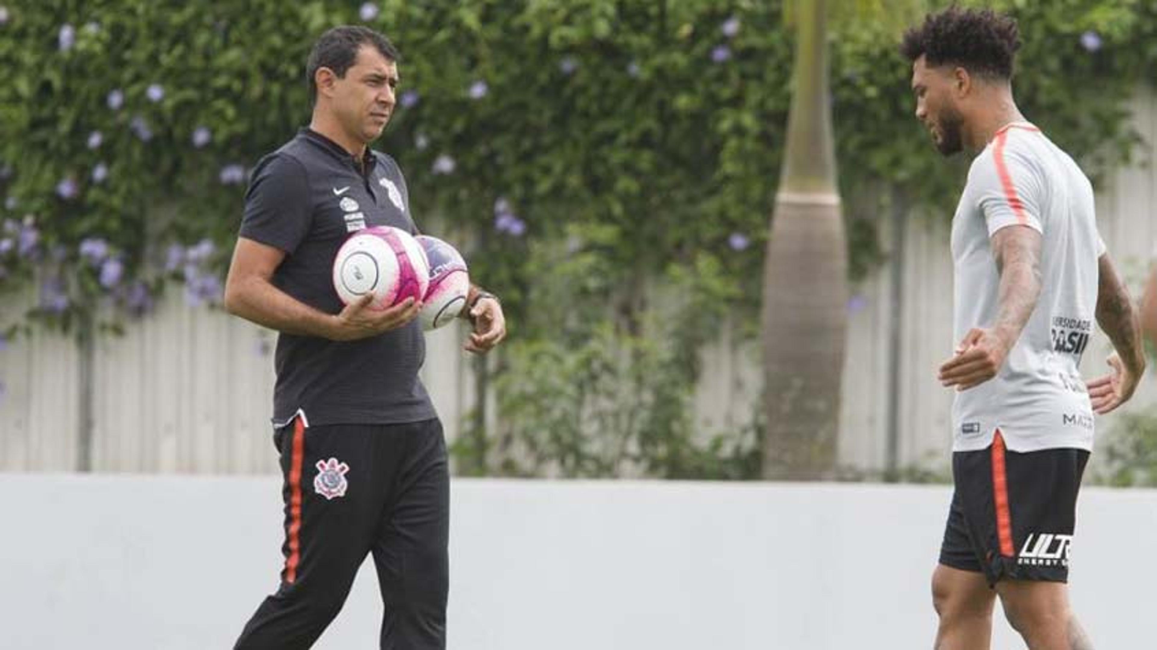 Carille mantém Kazim como titular em treino do Corinthians; veja o time