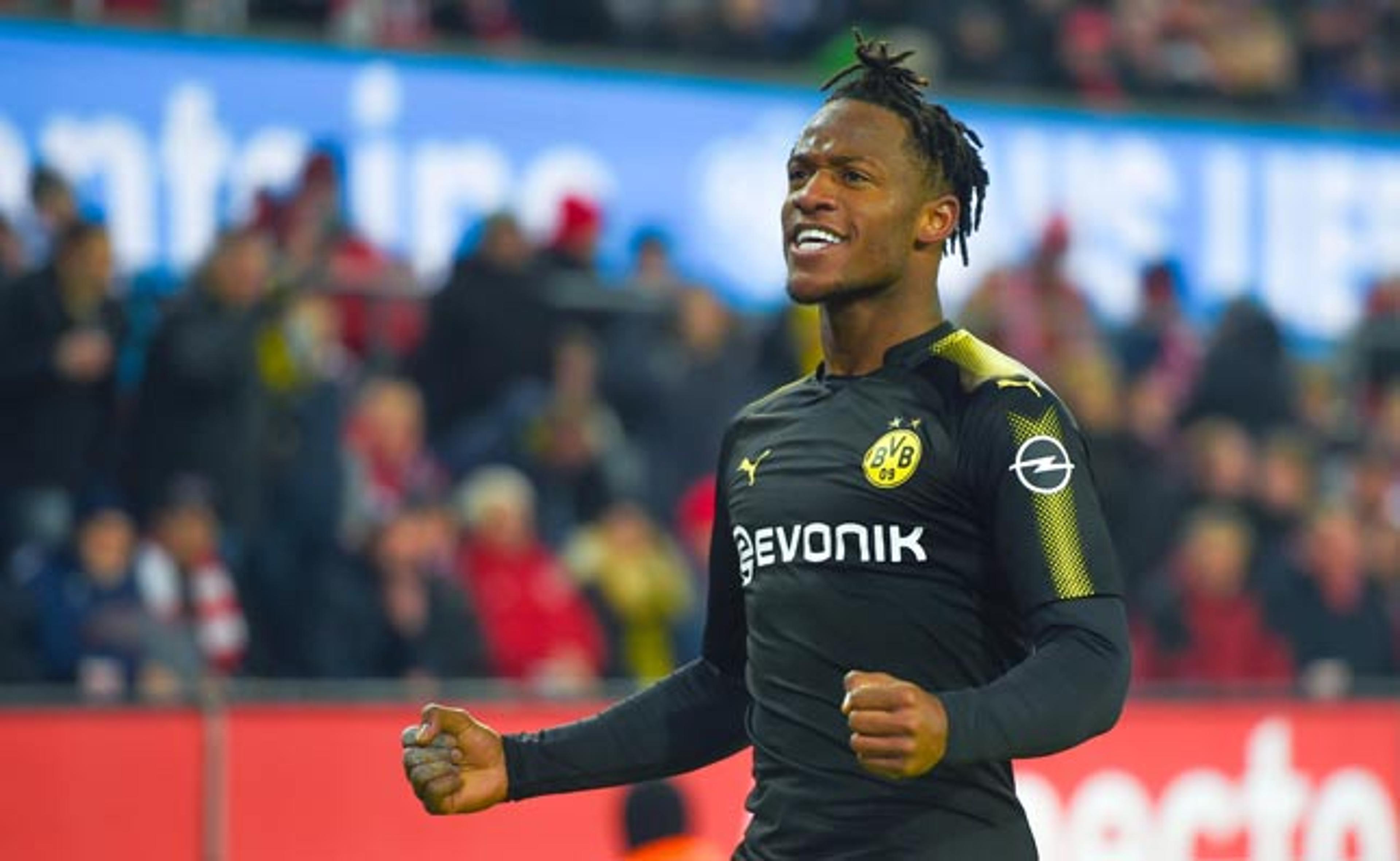 Estreia dos sonhos! Batshuayi faz dois na vitória do Borussia Dortmund