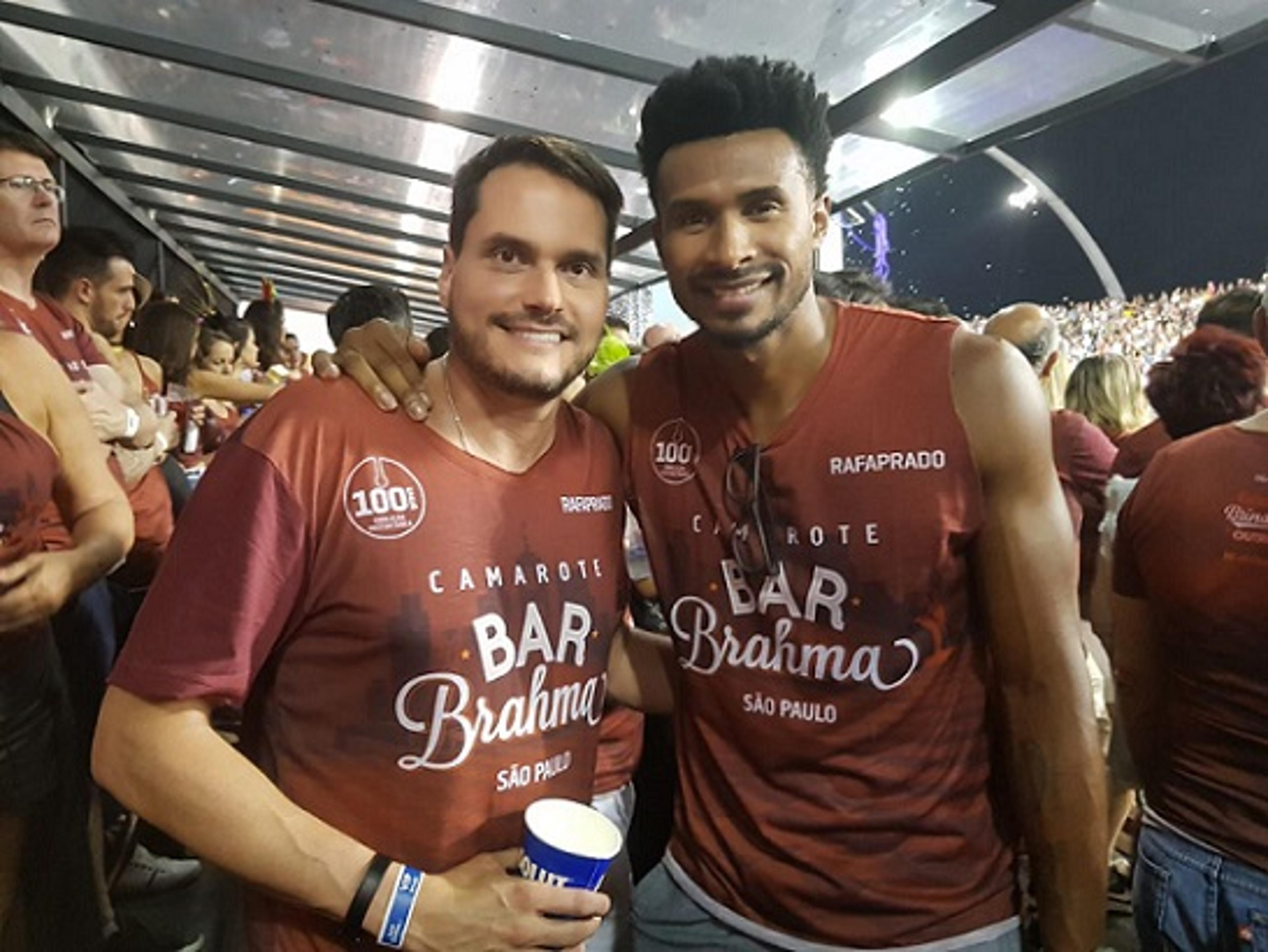 Leandrinho ajuda em volta do basquete do Timão, sonha ‘com time do coração’ e já fala com ex-diretor