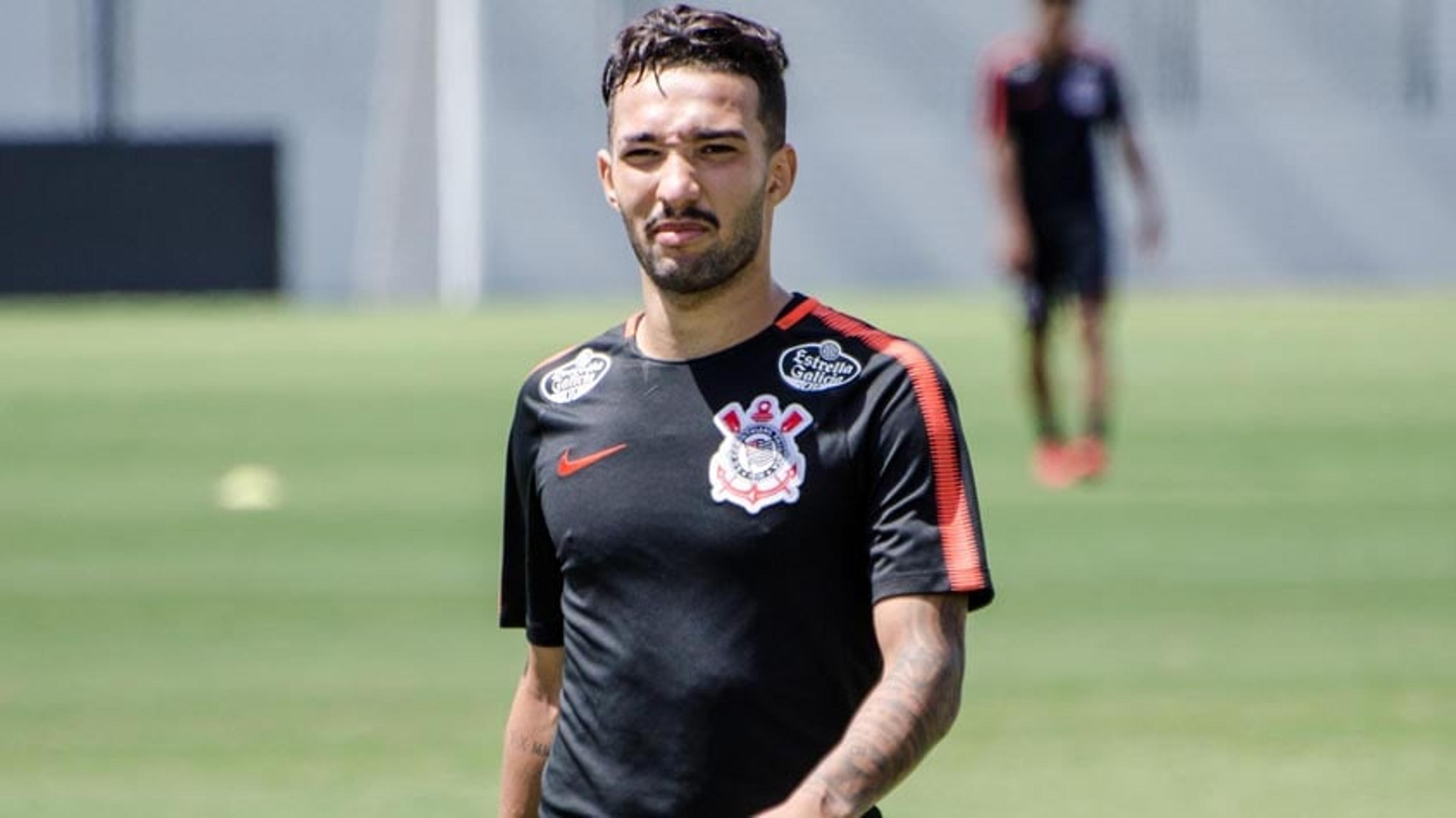 Sem Clayson, Loss sofre para escalar o Corinthians e ter ‘profundidade’