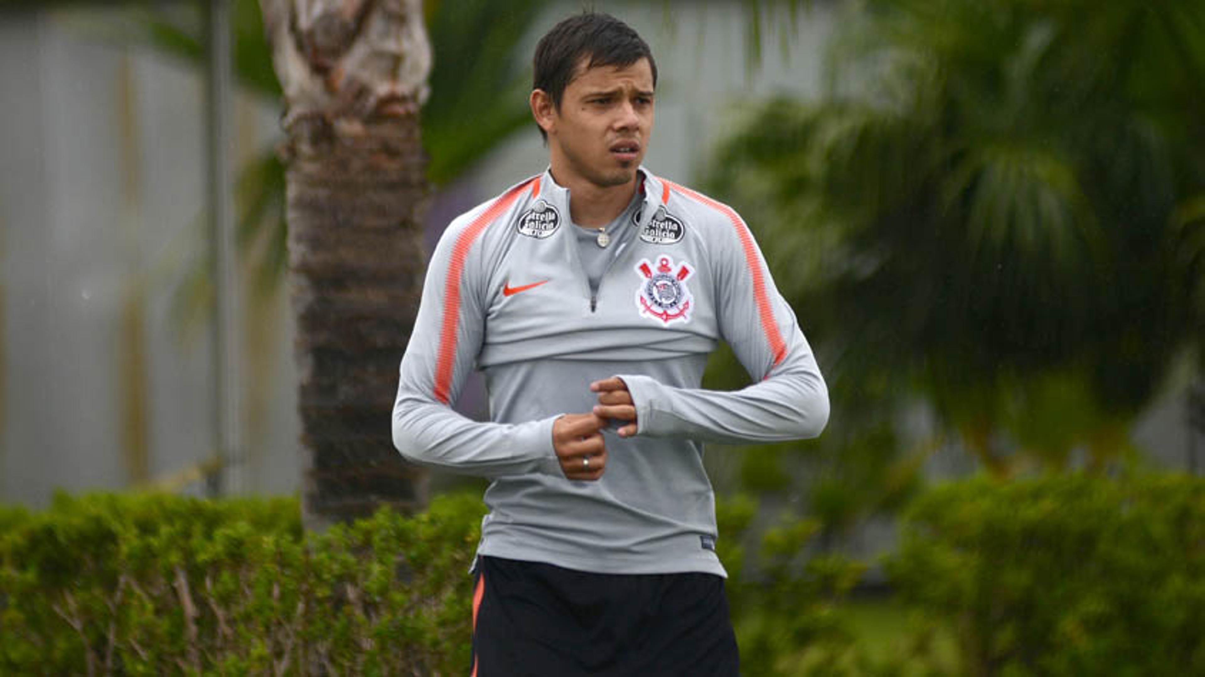 Romero vai a campo e é dúvida no Corinthians; Jadson fará exames