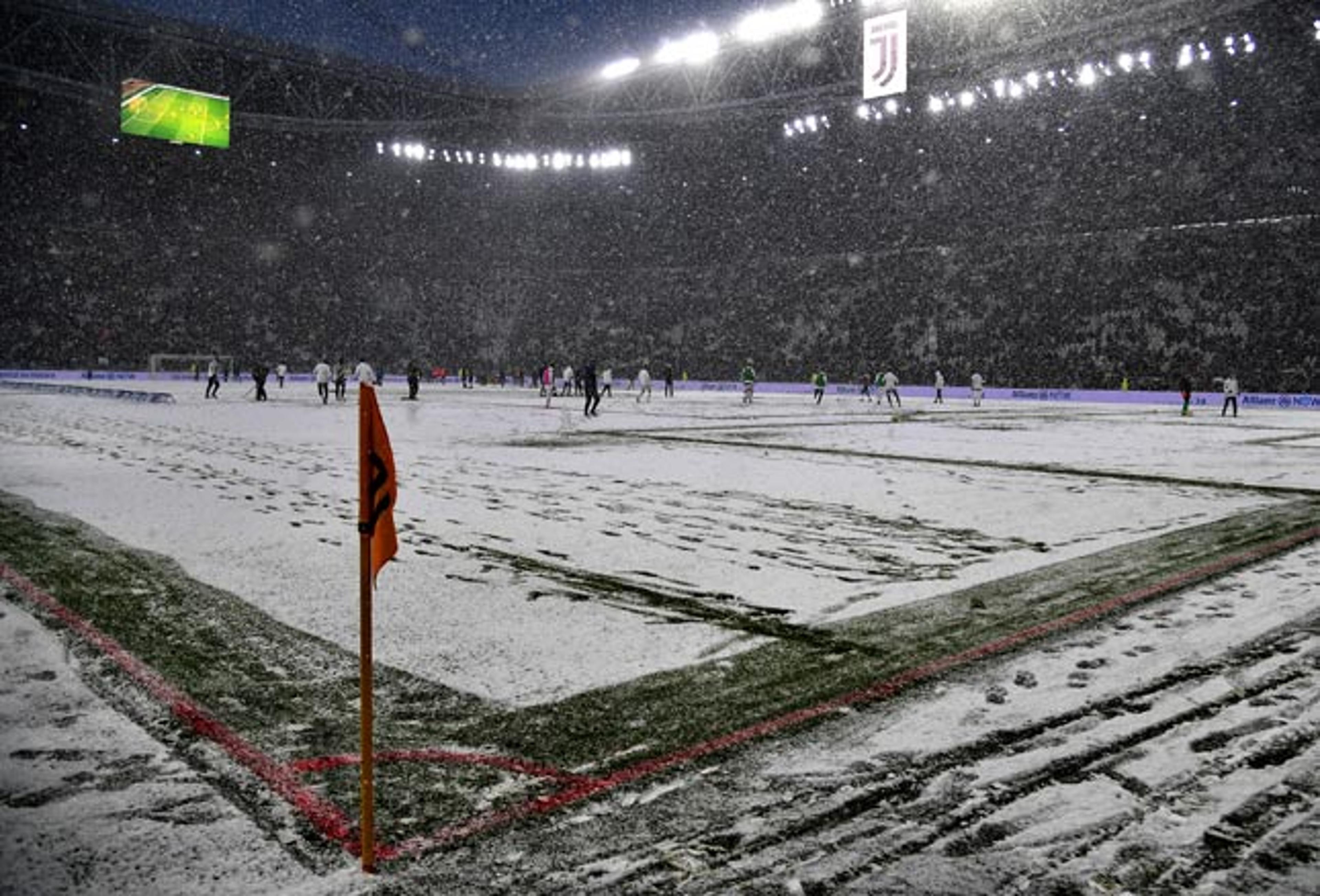 Partida entre Juventus e Atalanta é adiada por excesso de neve em Turim