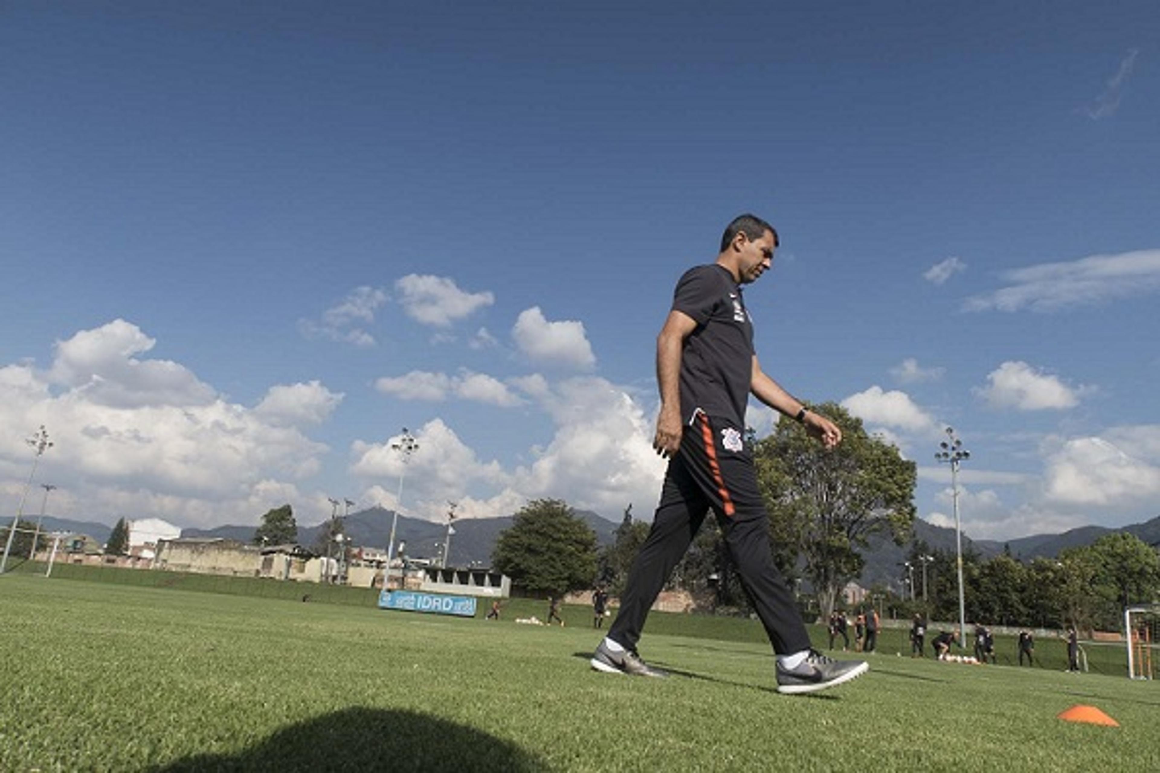 Estreante em Libertadores, Carille minimiza altitude: ‘Só frio na barriga’