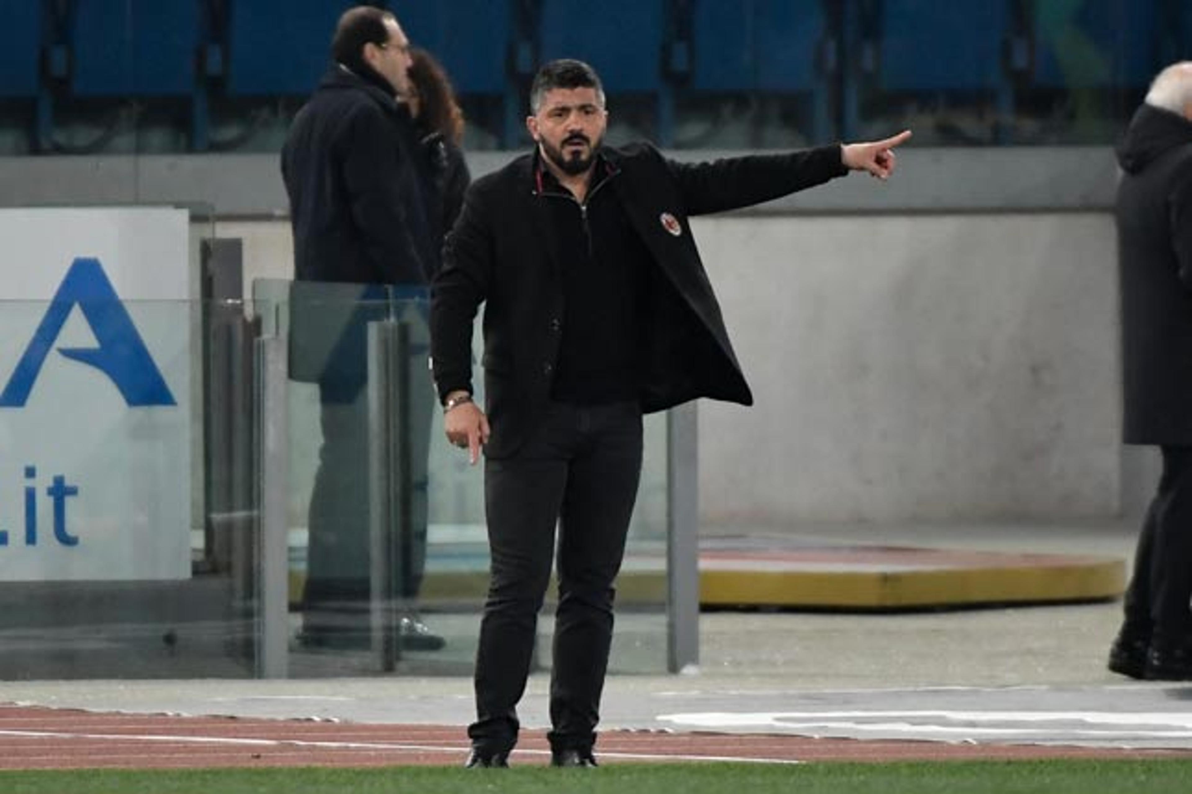 Gattuso para a coletiva e impede pergunta sobre saída de jogador